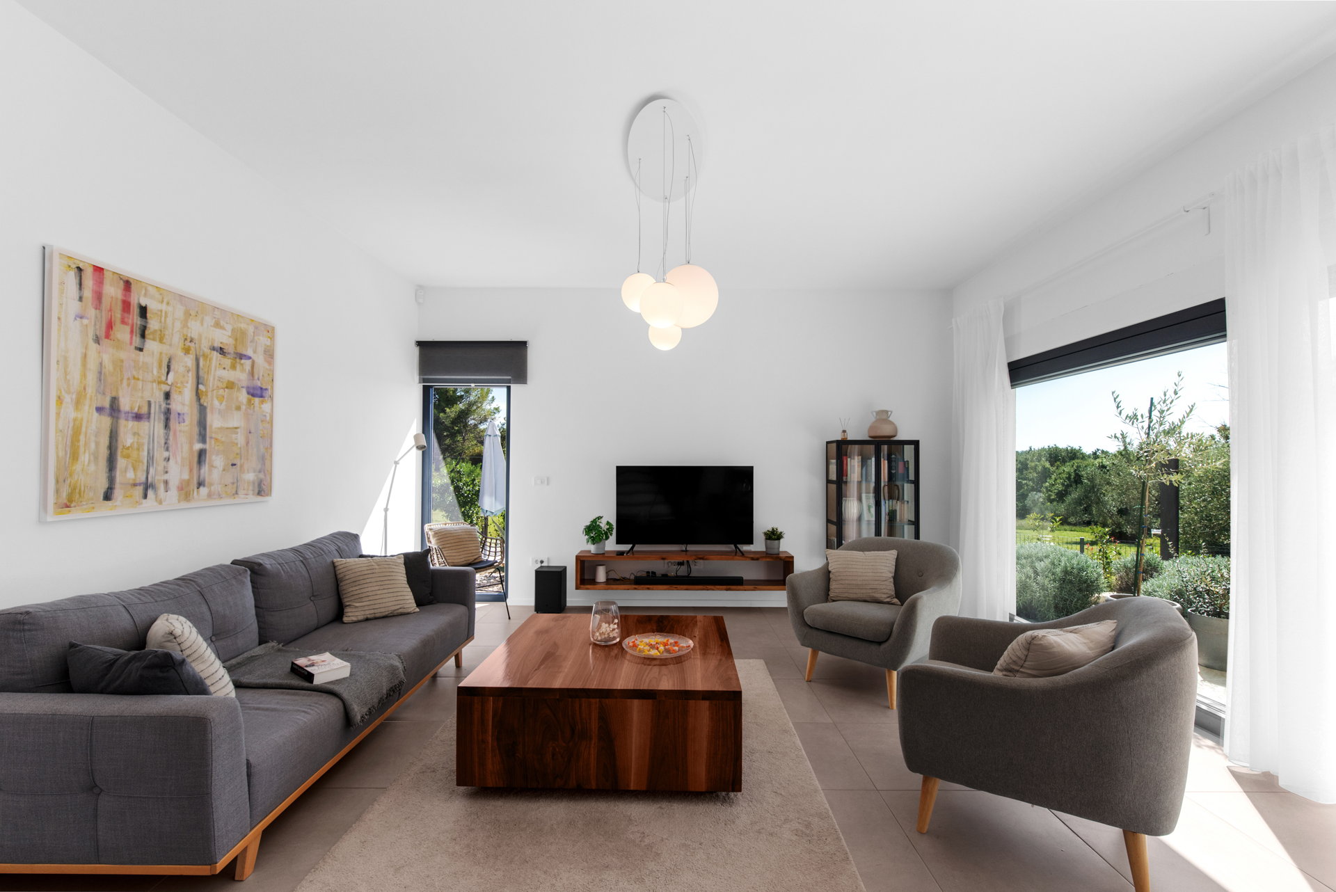 Luxury Villa Abstracta with Pool