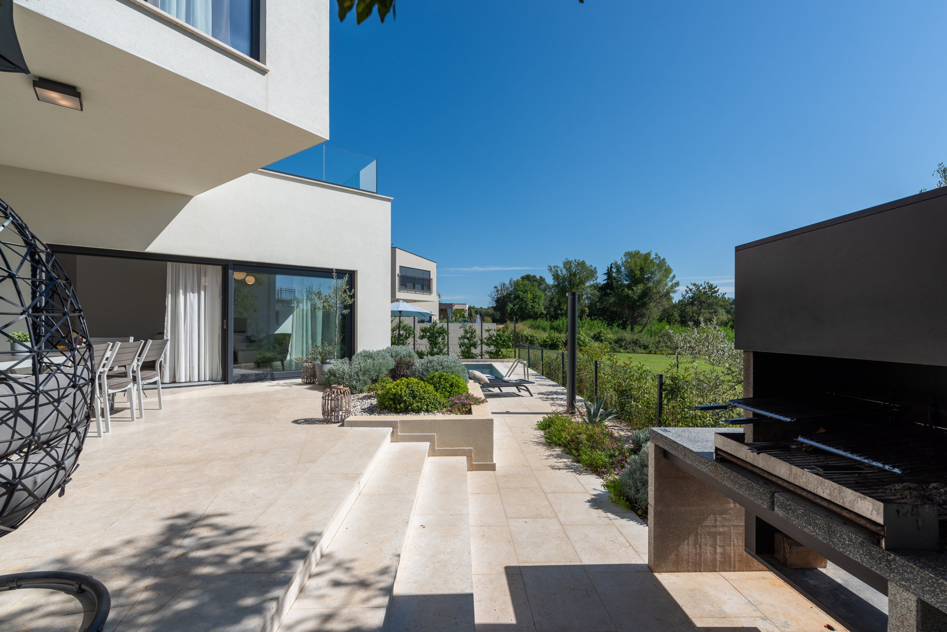 Luxury Villa Abstracta with Pool