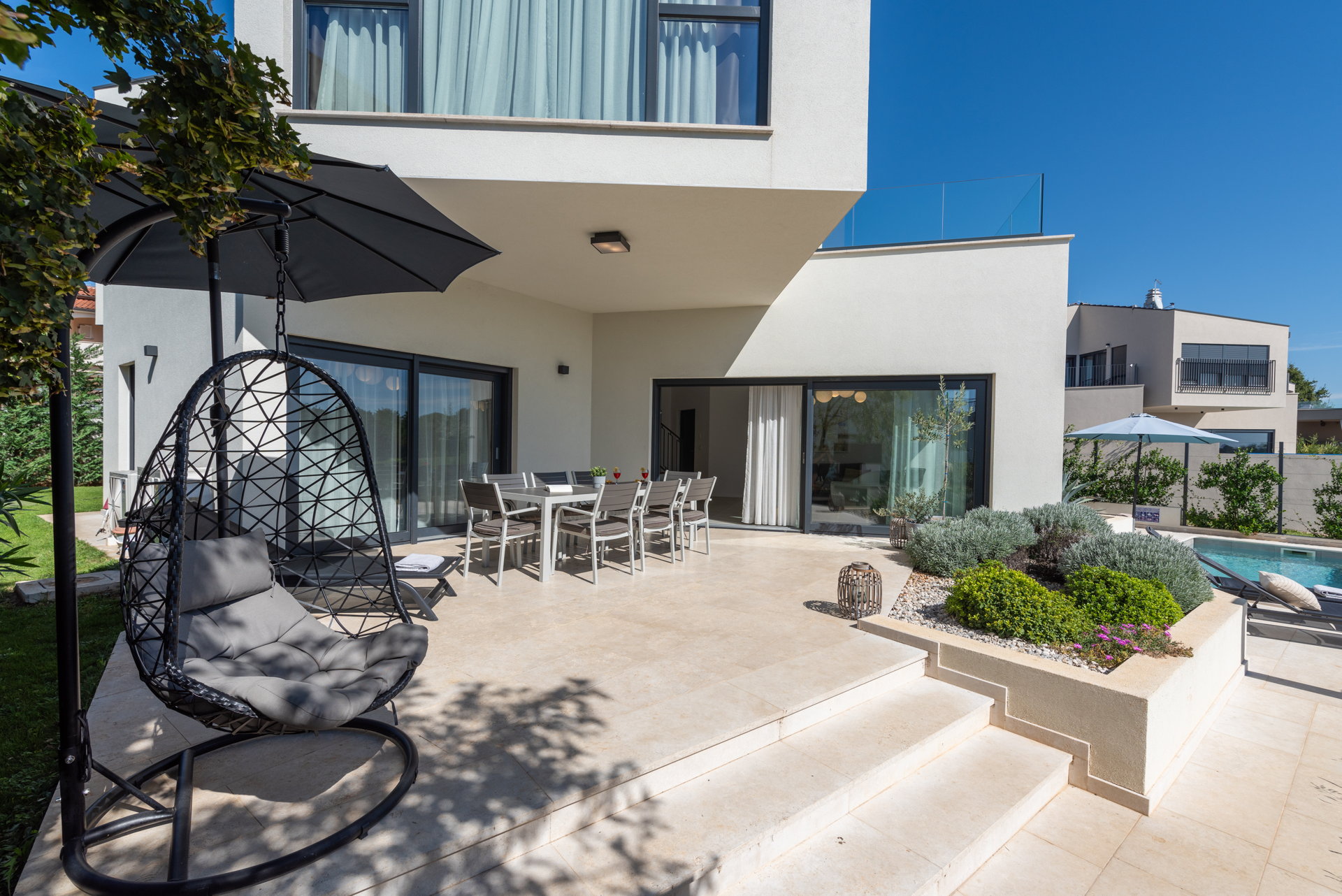 Luxury Villa Abstracta with Pool
