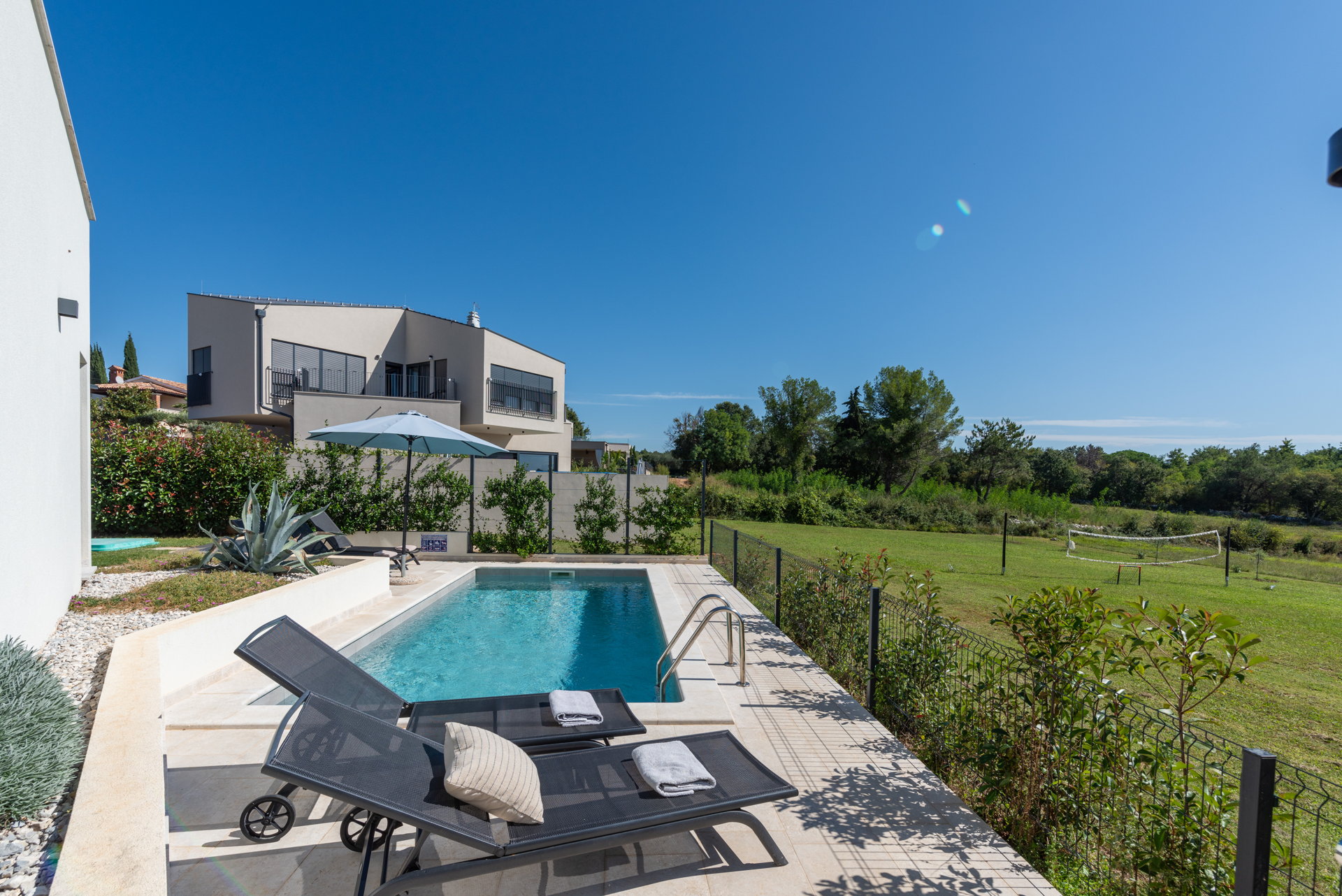 Luxury Villa Abstracta with Pool