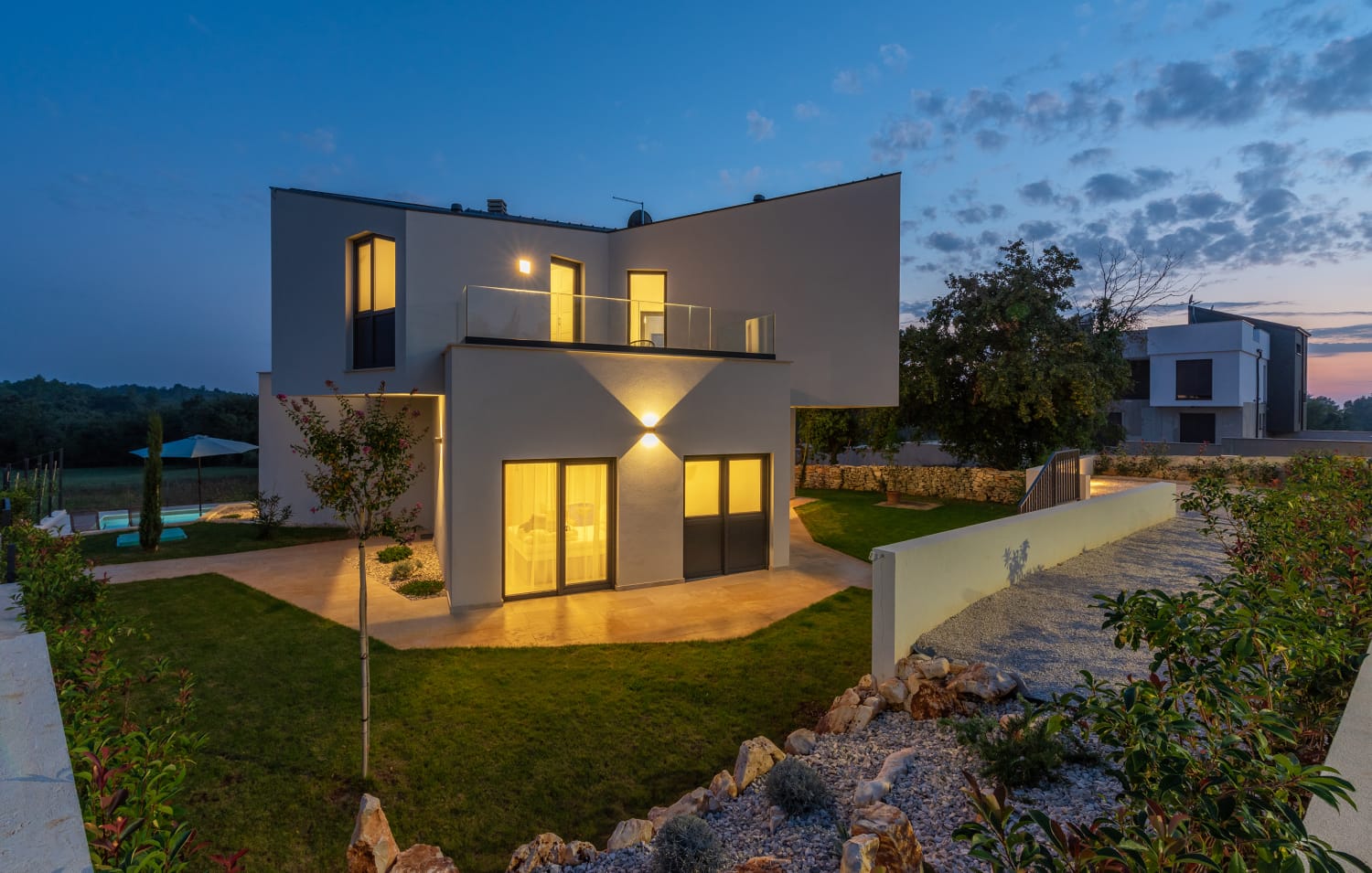 Luxury Villa Abstracta with Pool
