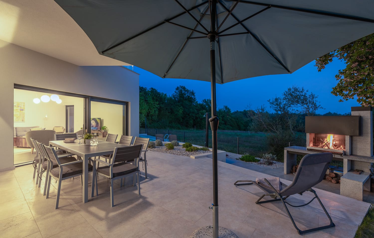 Luxury Villa Abstracta with Pool