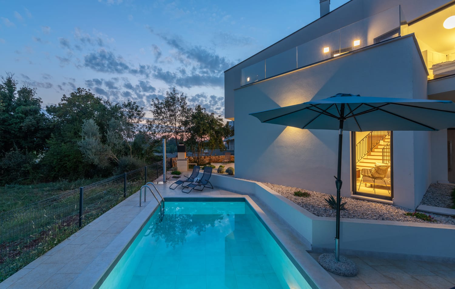 Luxury Villa Abstracta with Pool