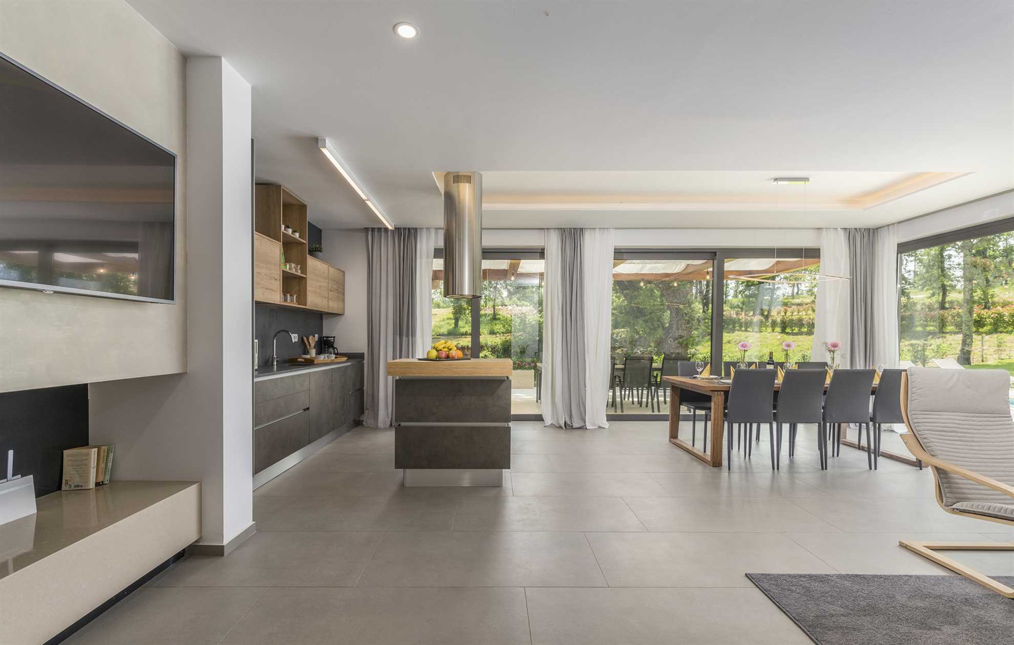 Villa Astera with Heated Pool