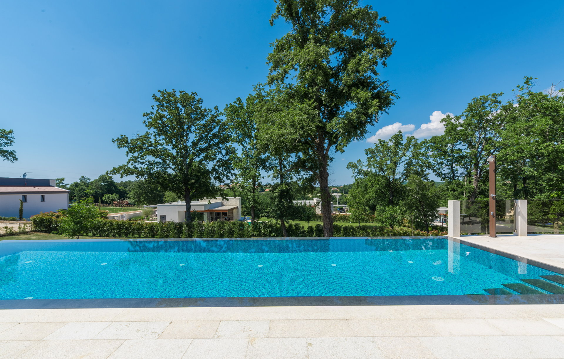 Villa Azalea with Infinity Pool