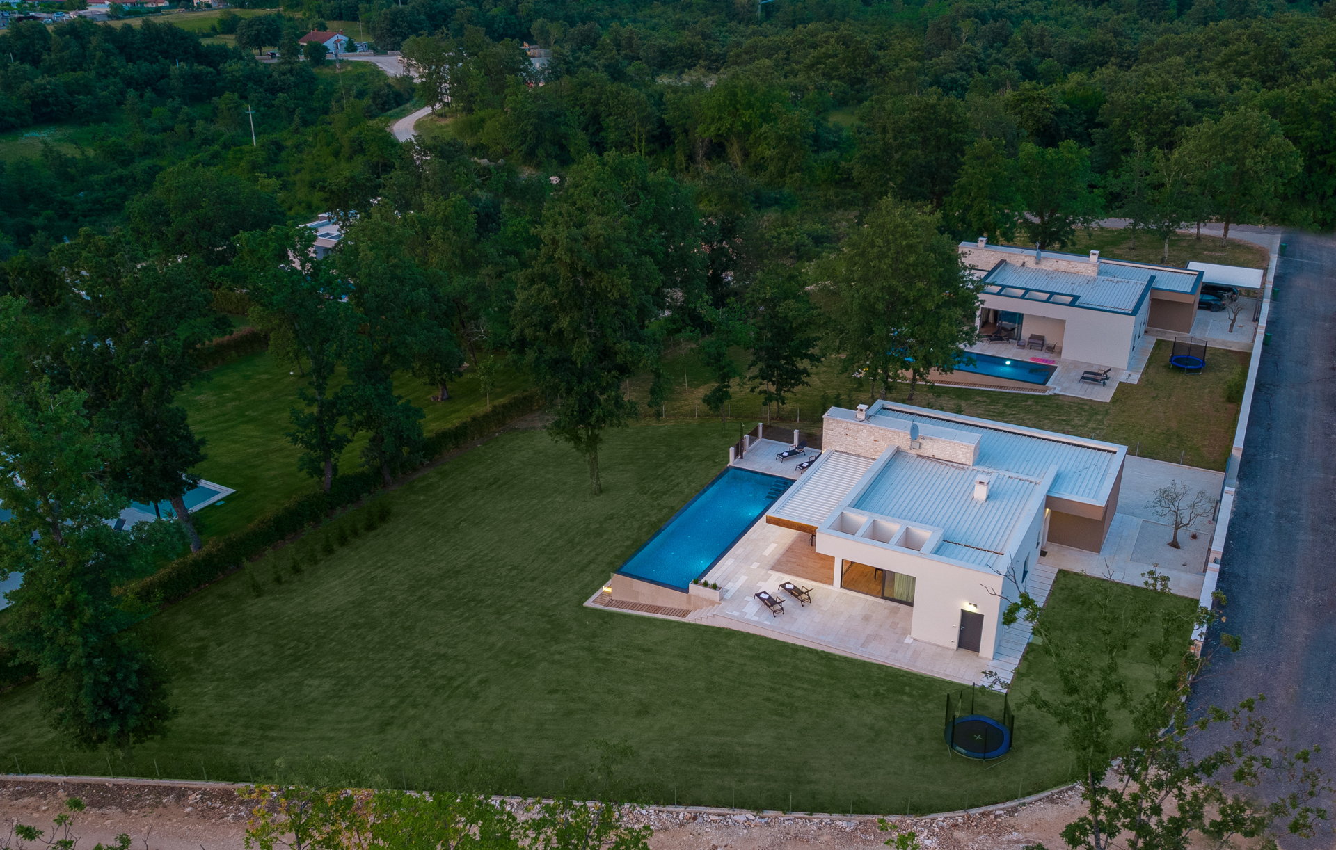 Villa Azalea with Infinity Pool