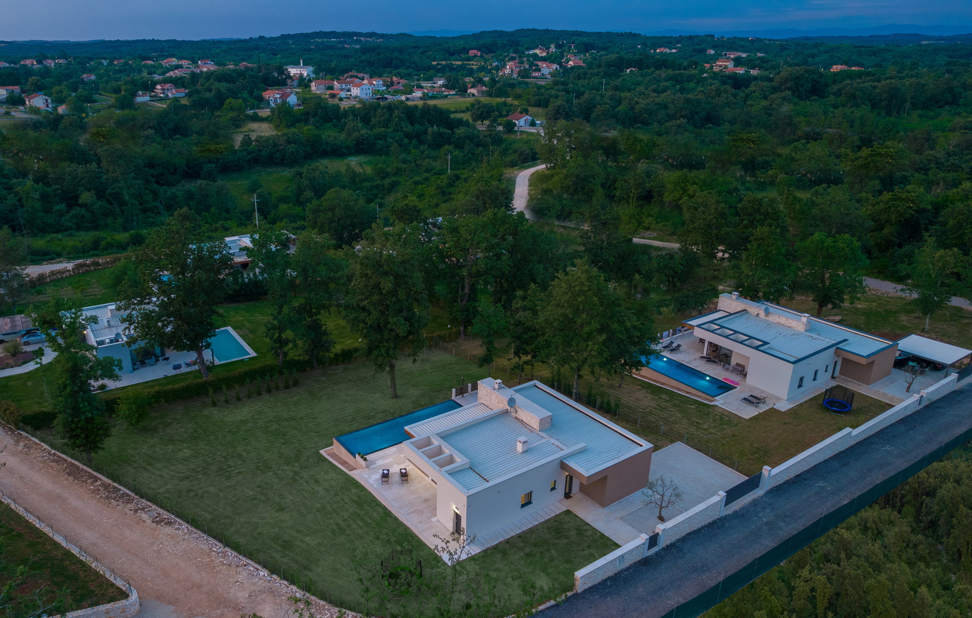 Villa Azalea with Infinity Pool