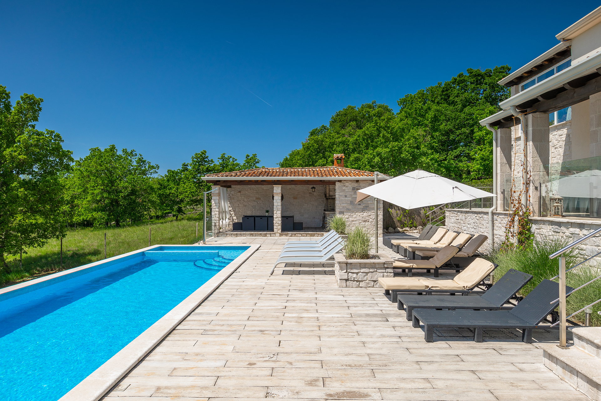 Villa Belle with Pool