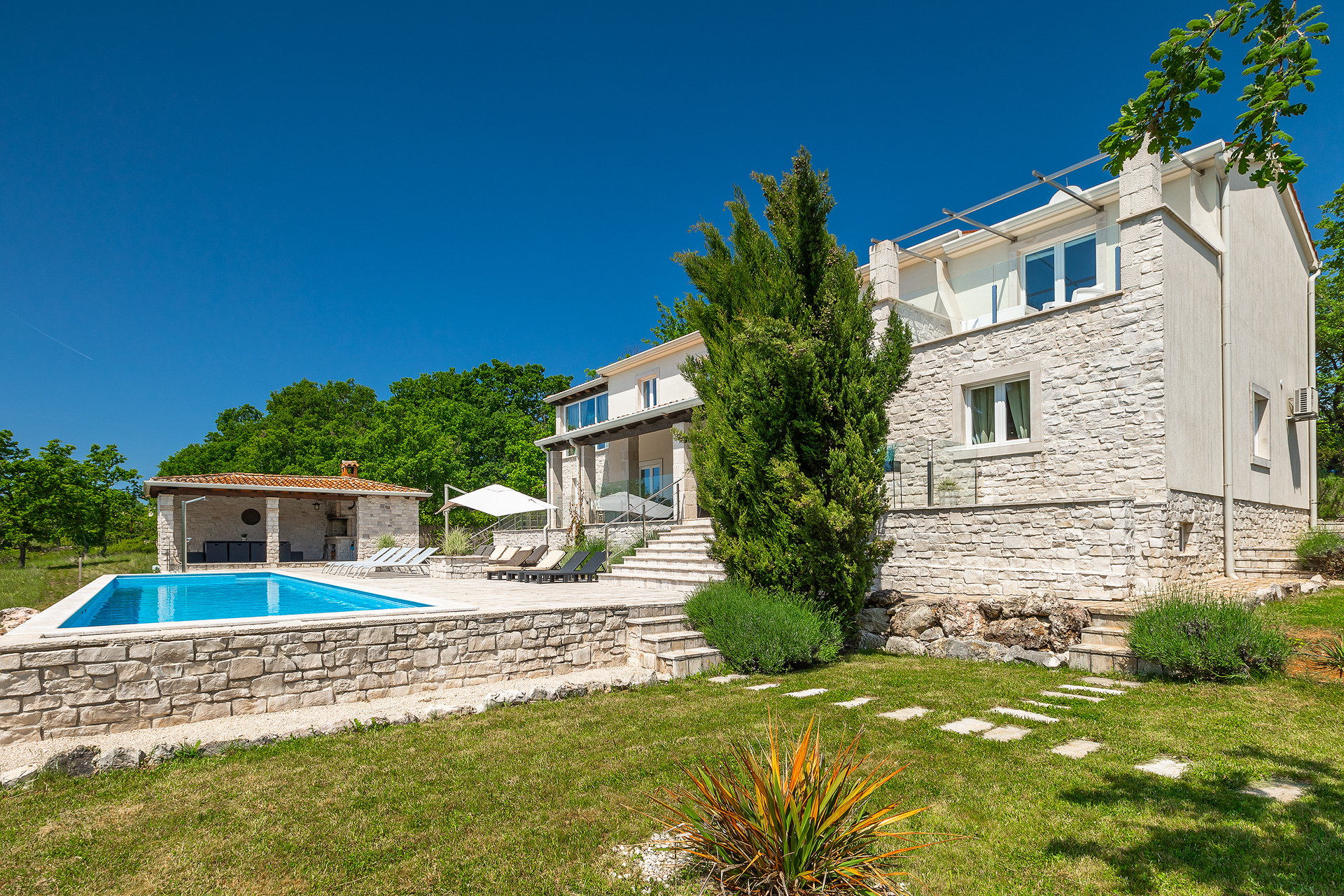 Villa Belle with Pool
