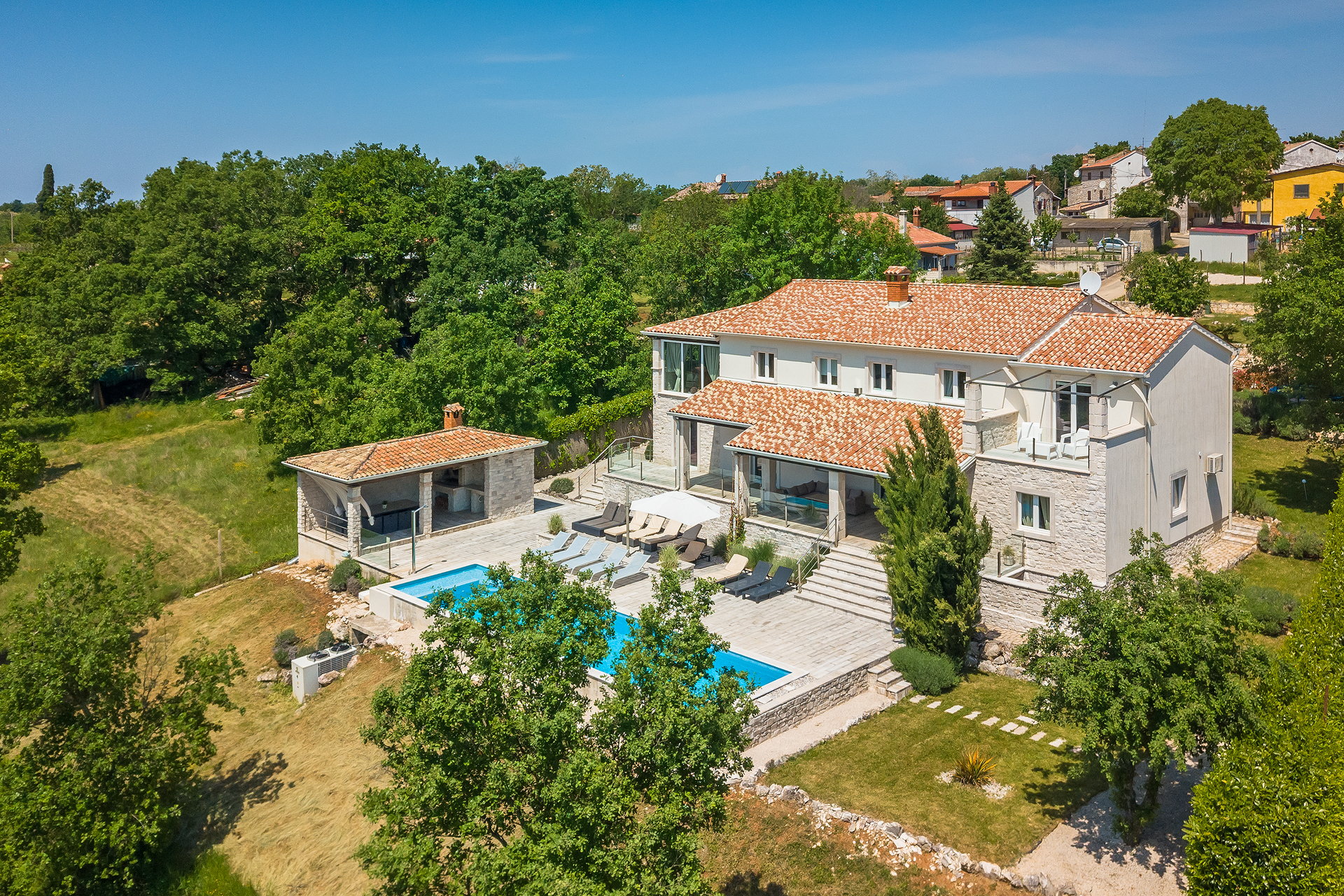 Villa Belle with Pool