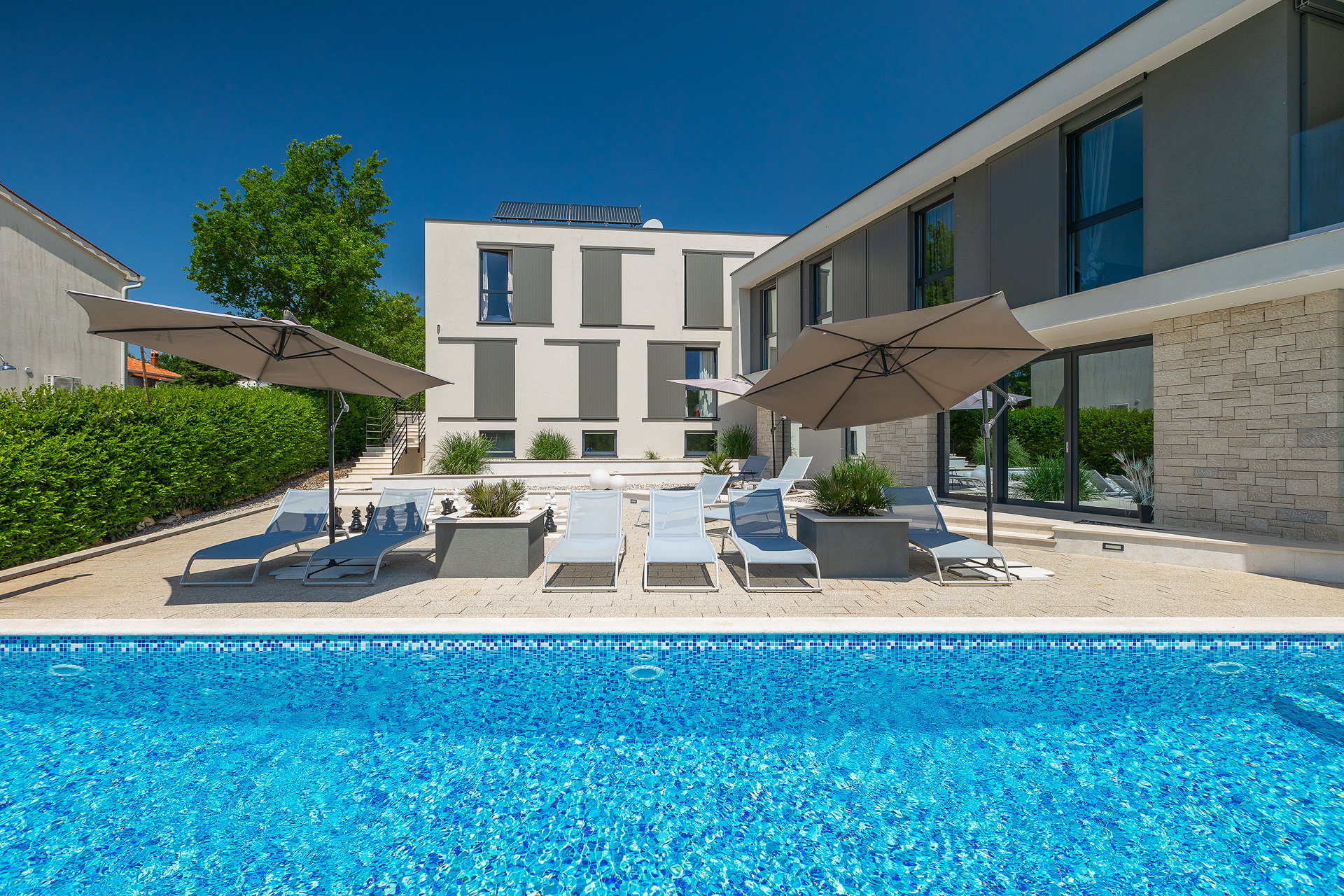Luxury Villa Queen B with Pool