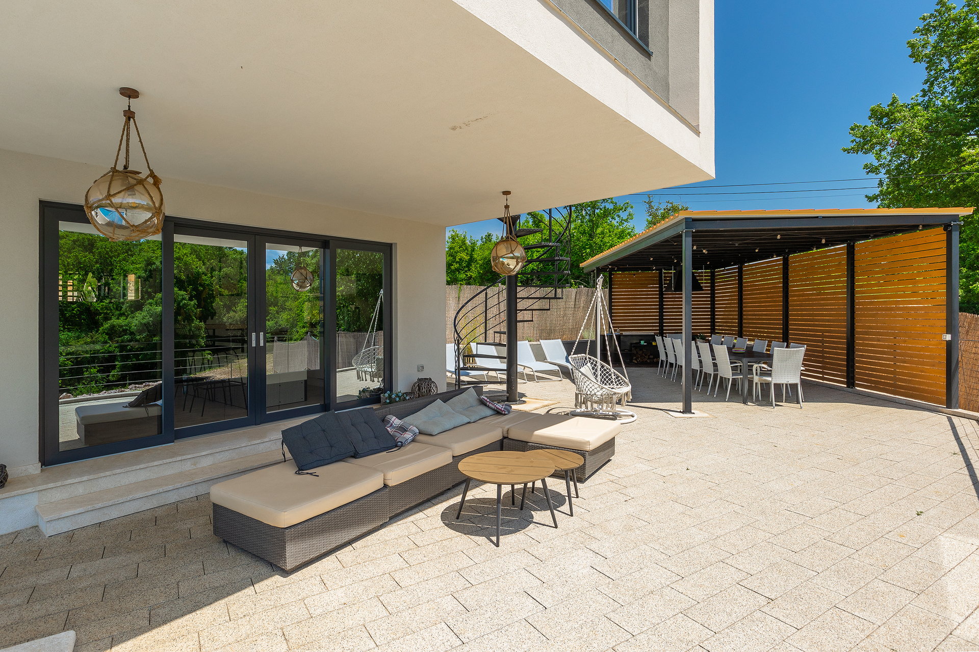 Luxury Villa Queen B with Pool