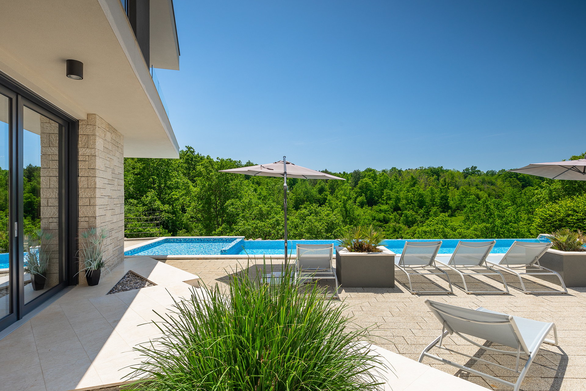 Luxury Villa Queen B with Pool