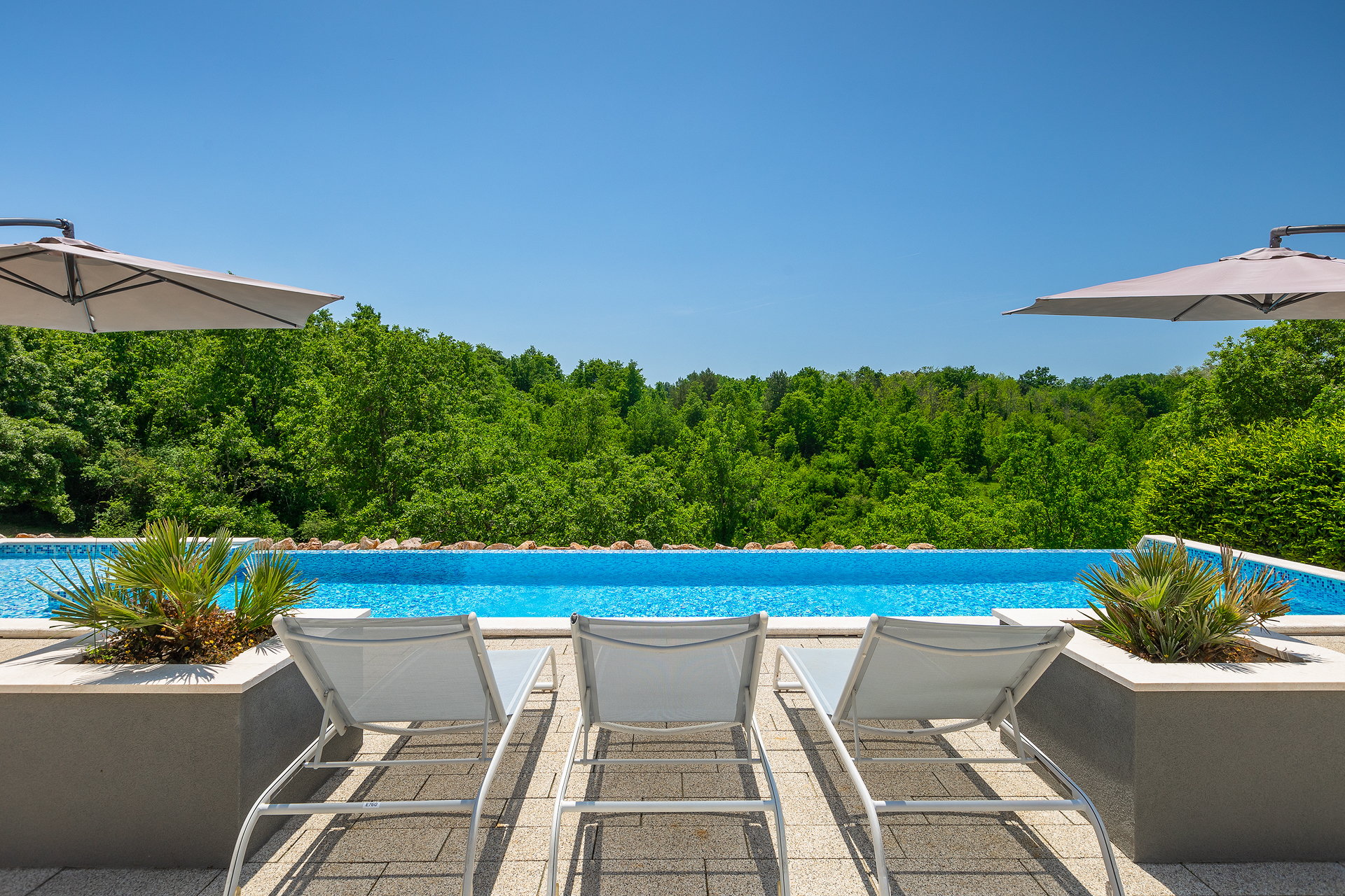 Luxury Villa Queen B with Pool