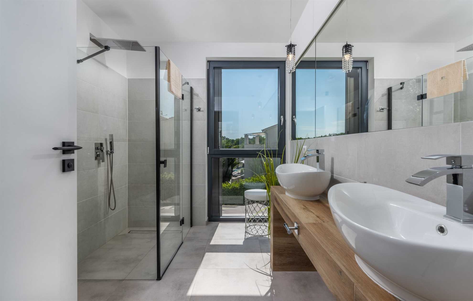 Luxury Villa Queen B with Pool