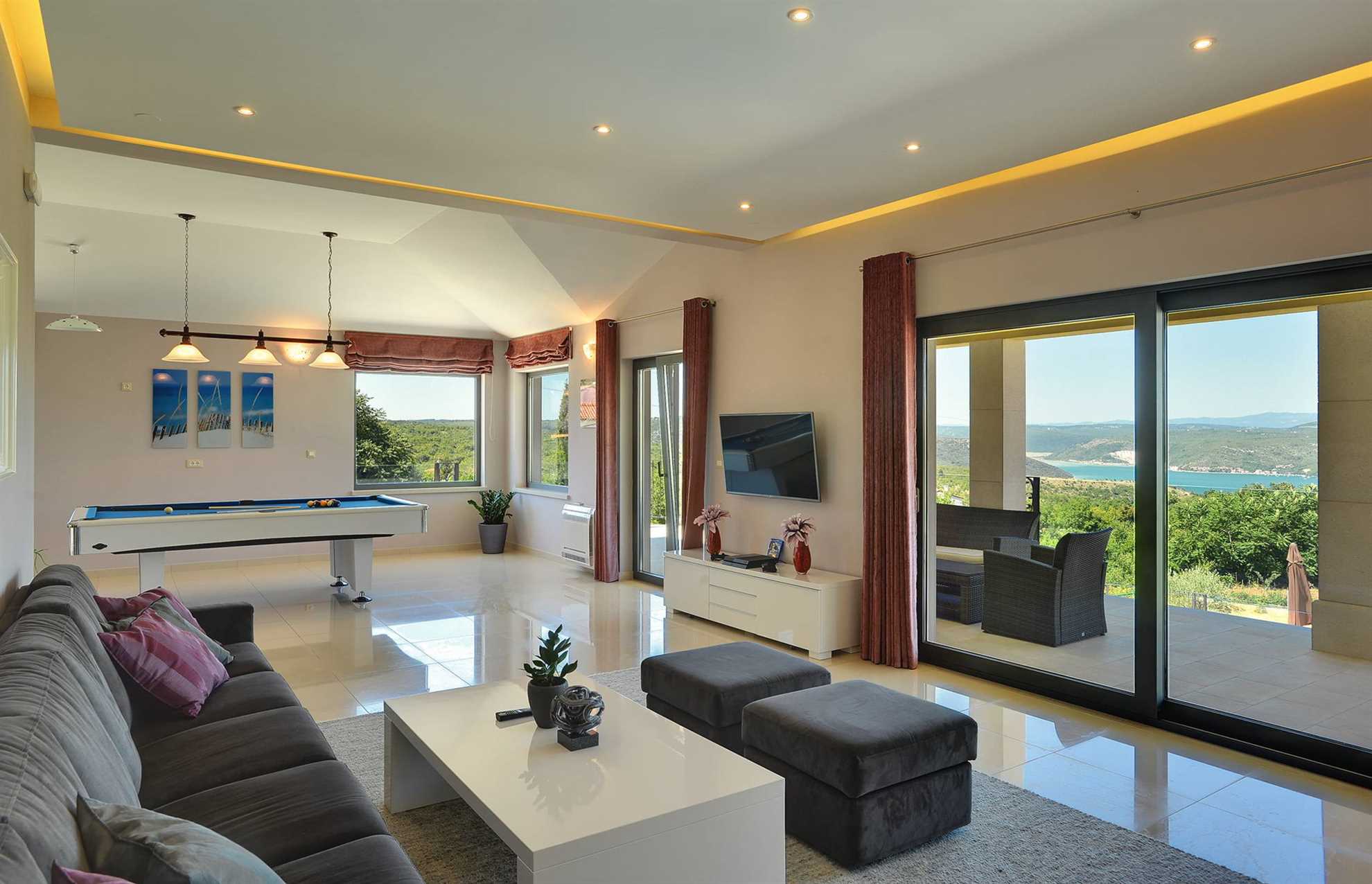 Villa Luce del Sole with Pool