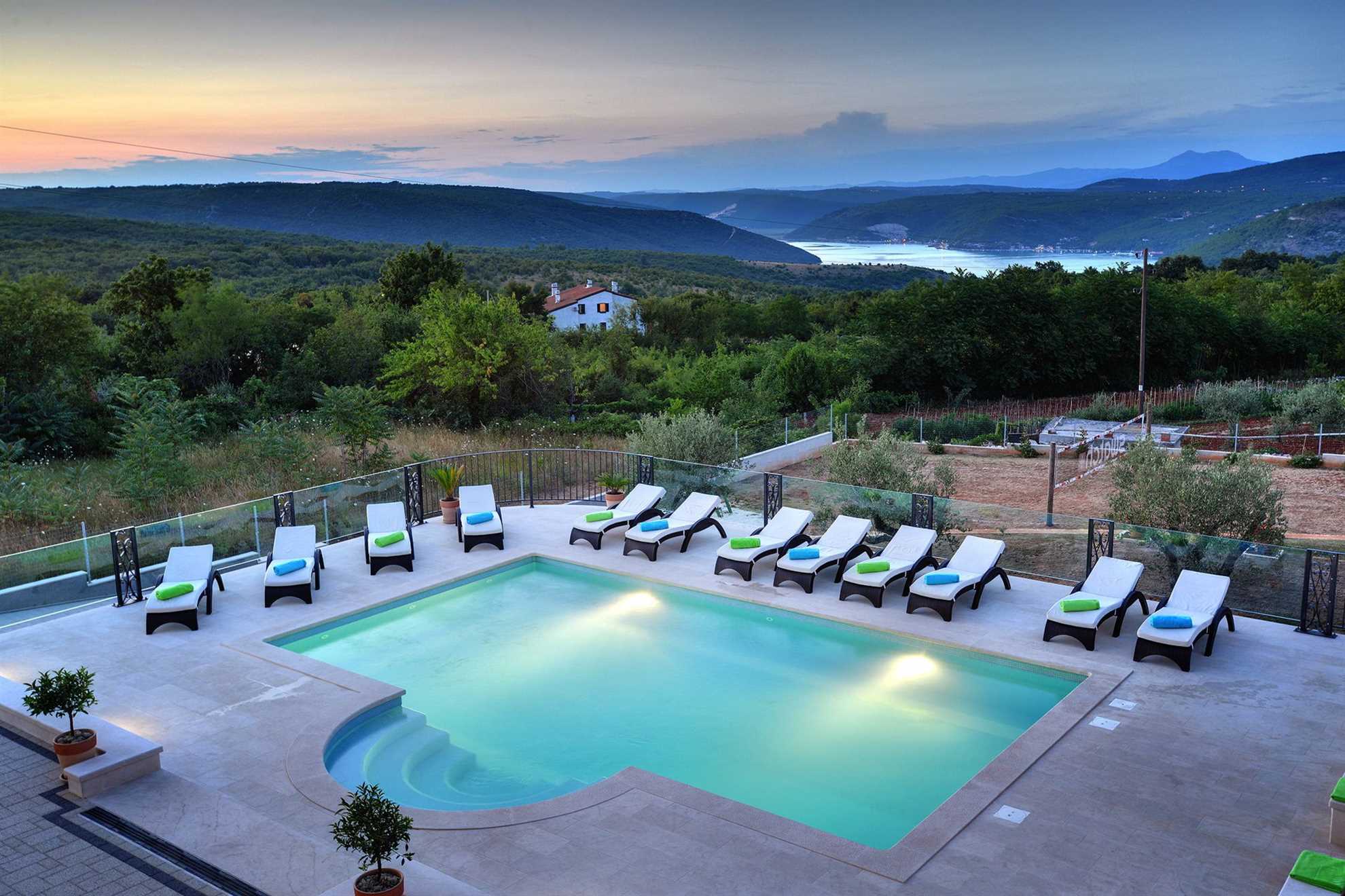Villa Luce del Sole with Pool
