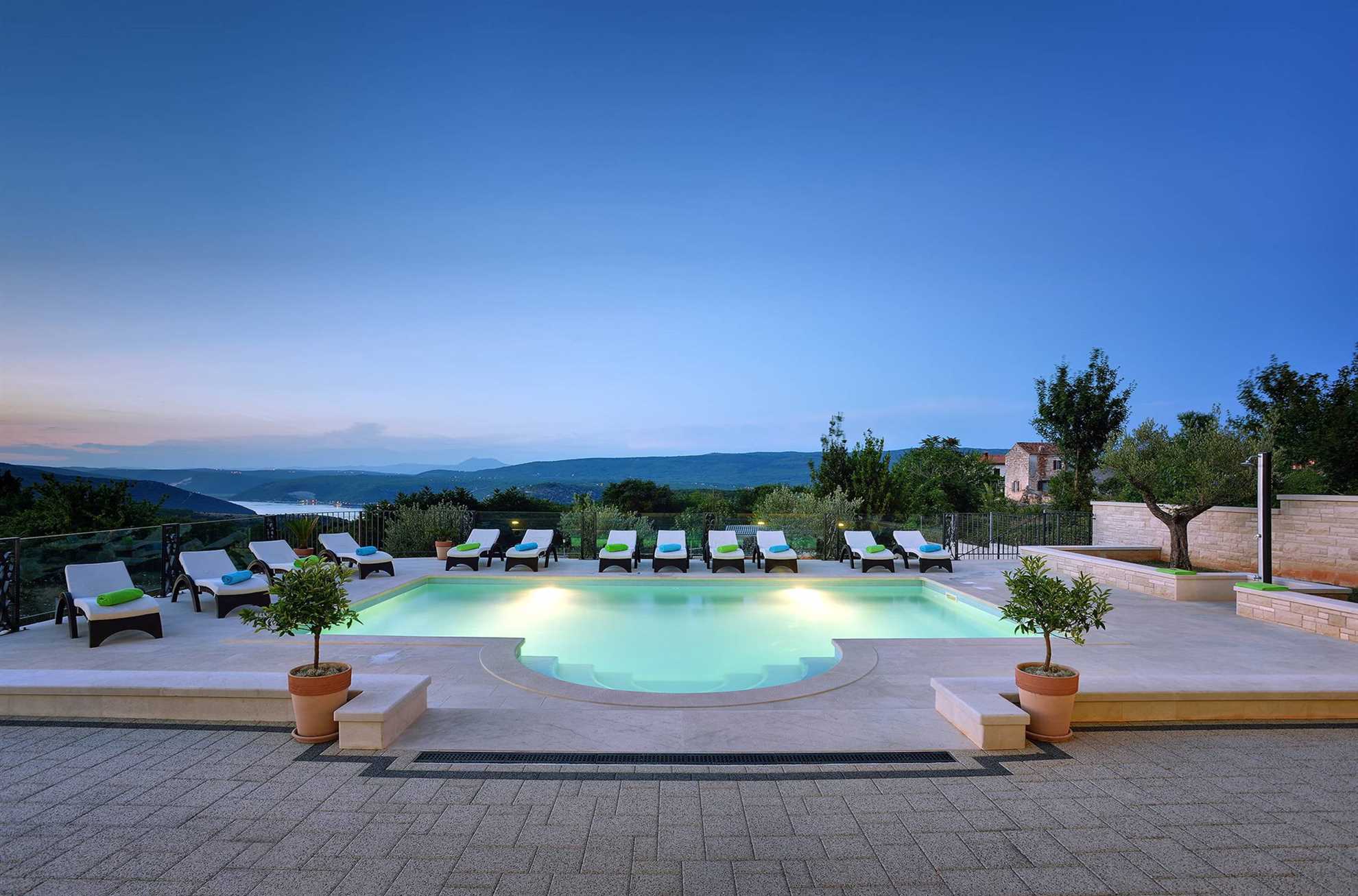 Villa Luce del Sole with Pool