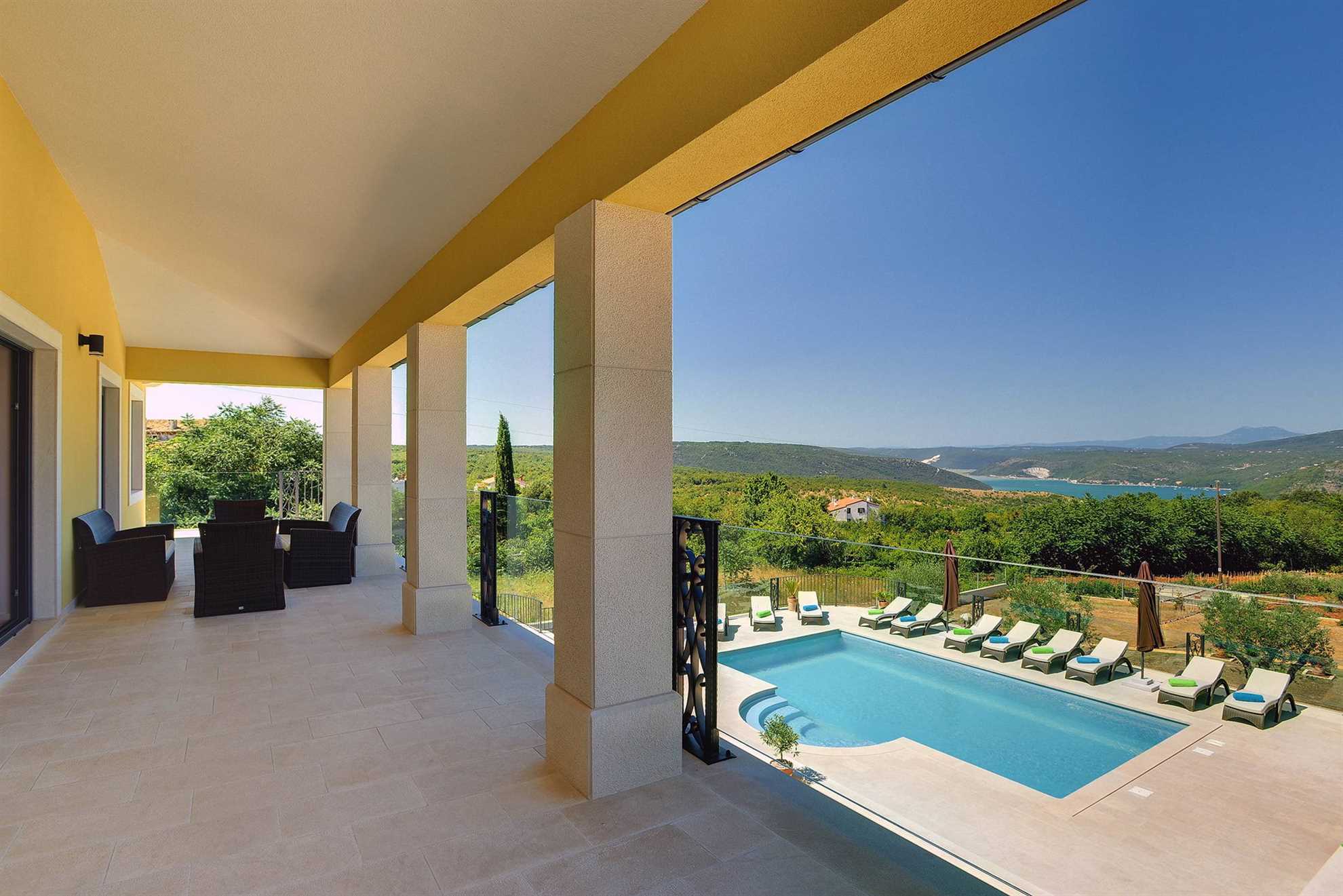 Villa Luce del Sole with Pool