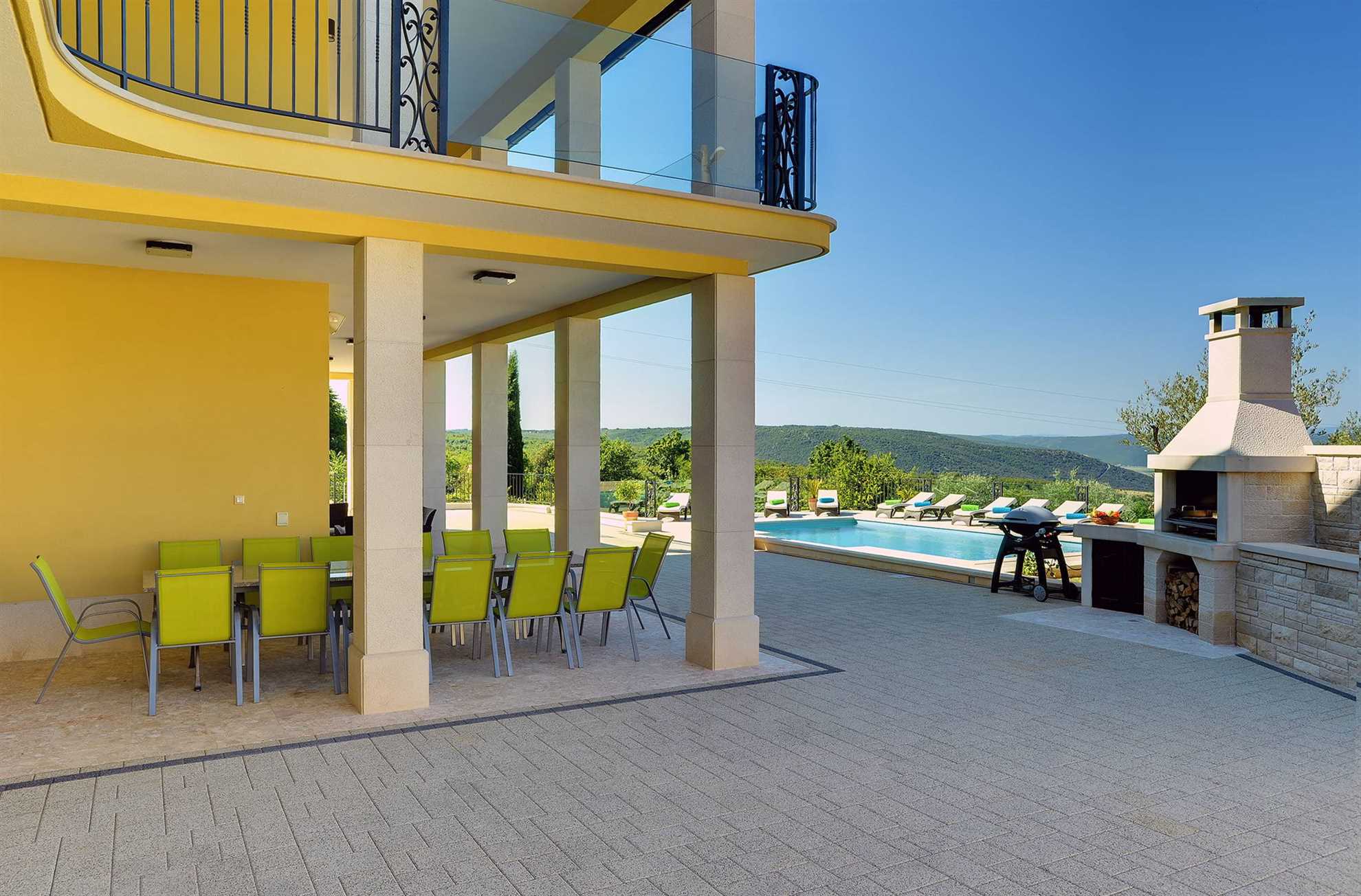Villa Luce del Sole with Pool
