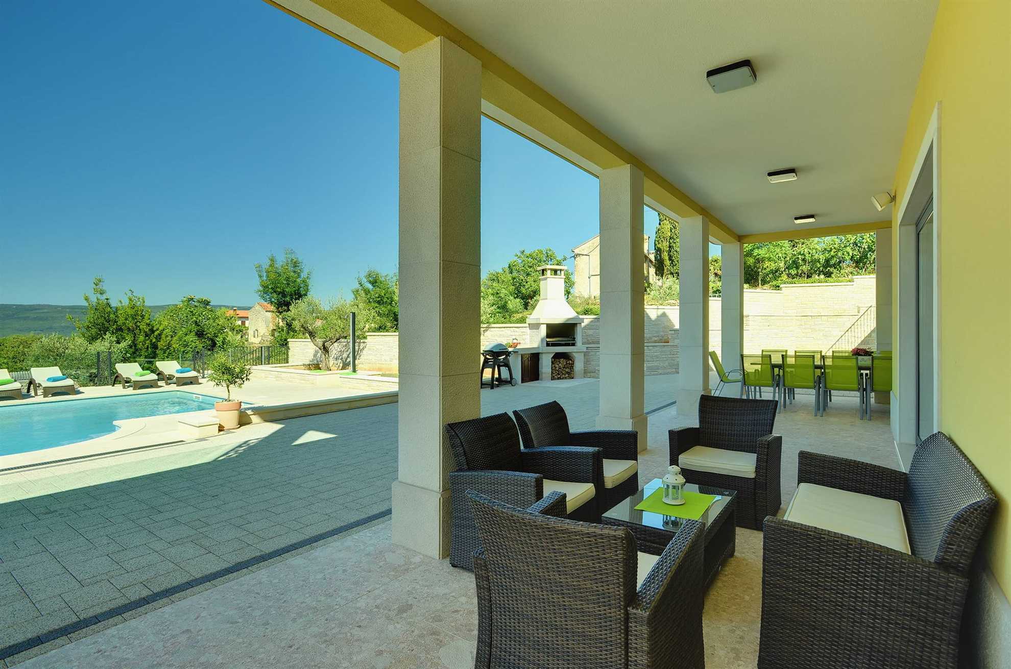 Villa Luce del Sole with Pool