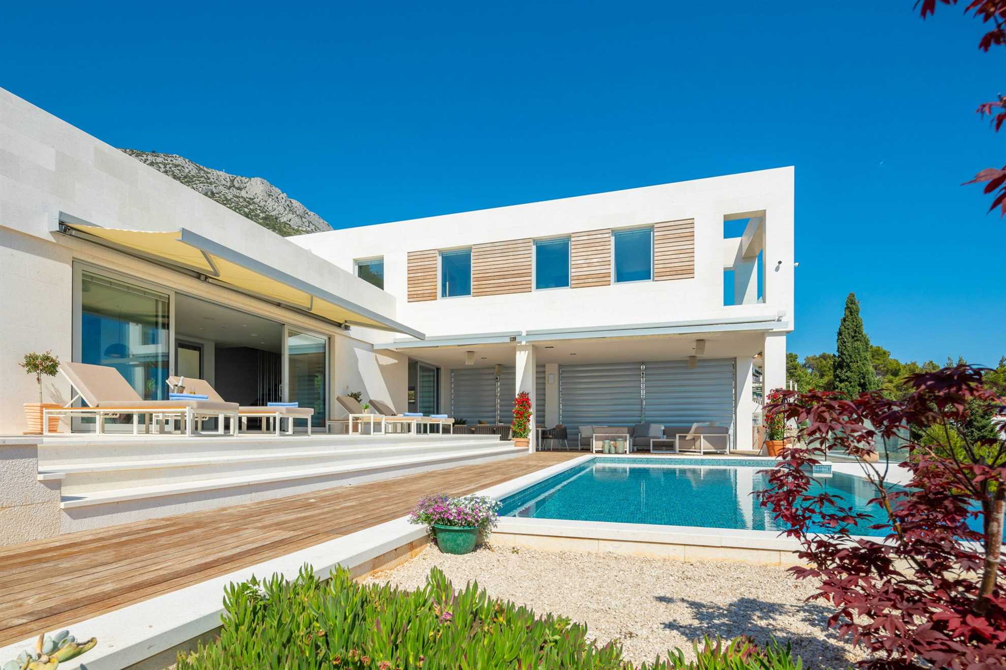 Luxury Villa Pharia Grande with Pool
