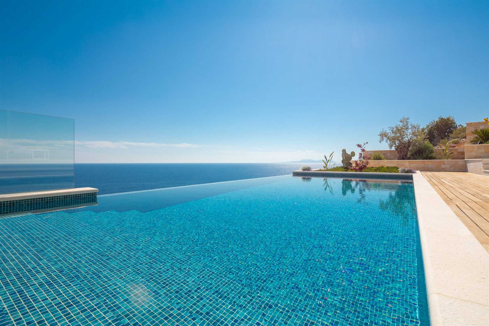 Luxury Villa Pharia Grande with Pool