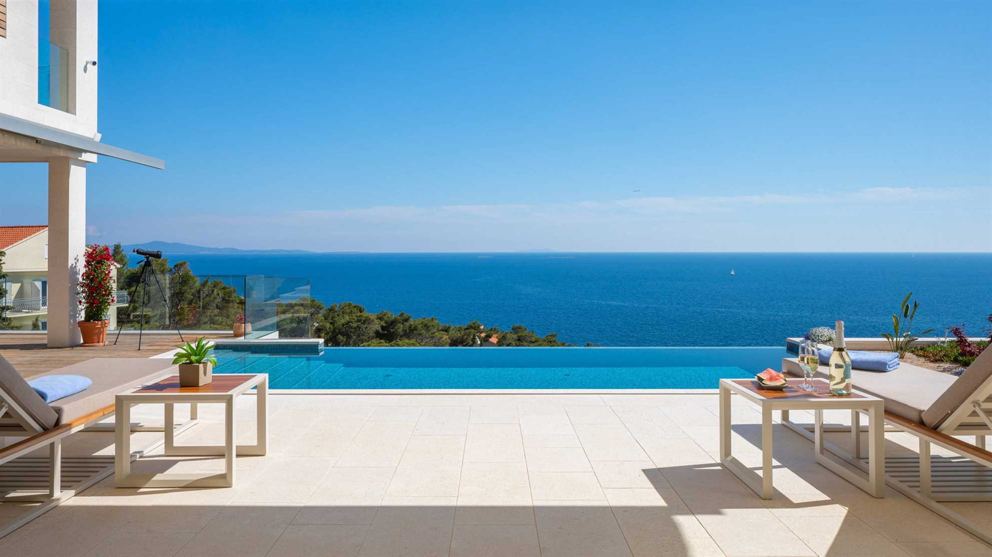 Luxury Villa Pharia Grande with Pool