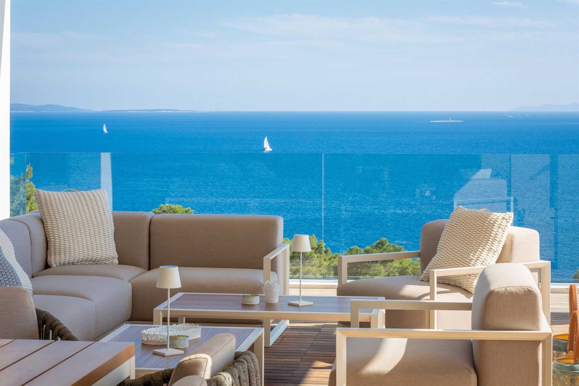 Luxury Villa Pharia Grande with Pool