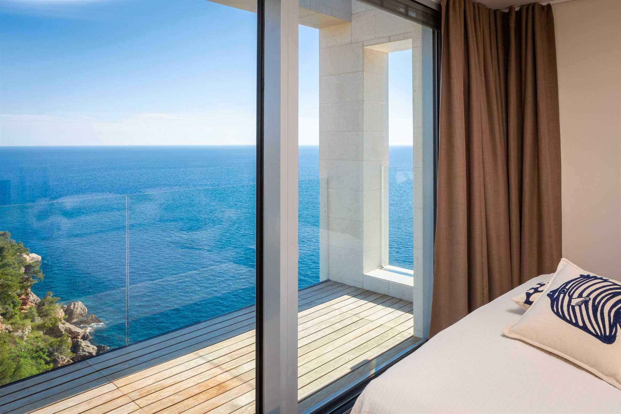 Luxury Villa Pharia Grande with Pool
