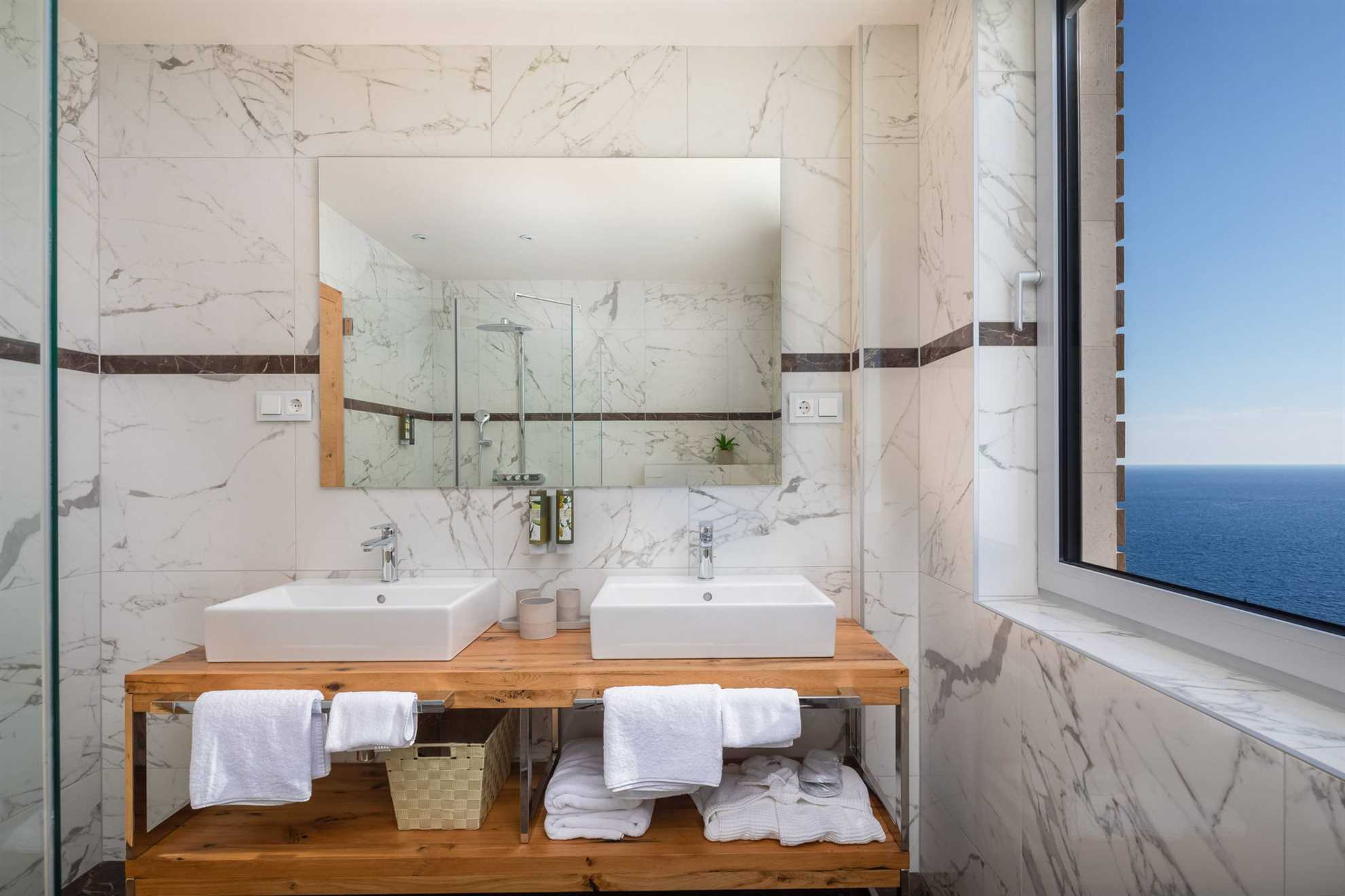 Luxury Villa Pharia Grande with Pool