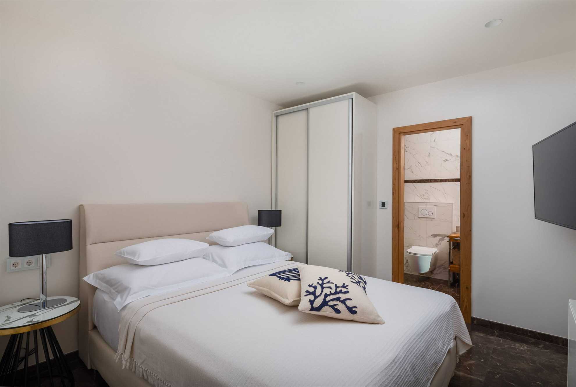 Luxury Villa Pharia Grande with Pool