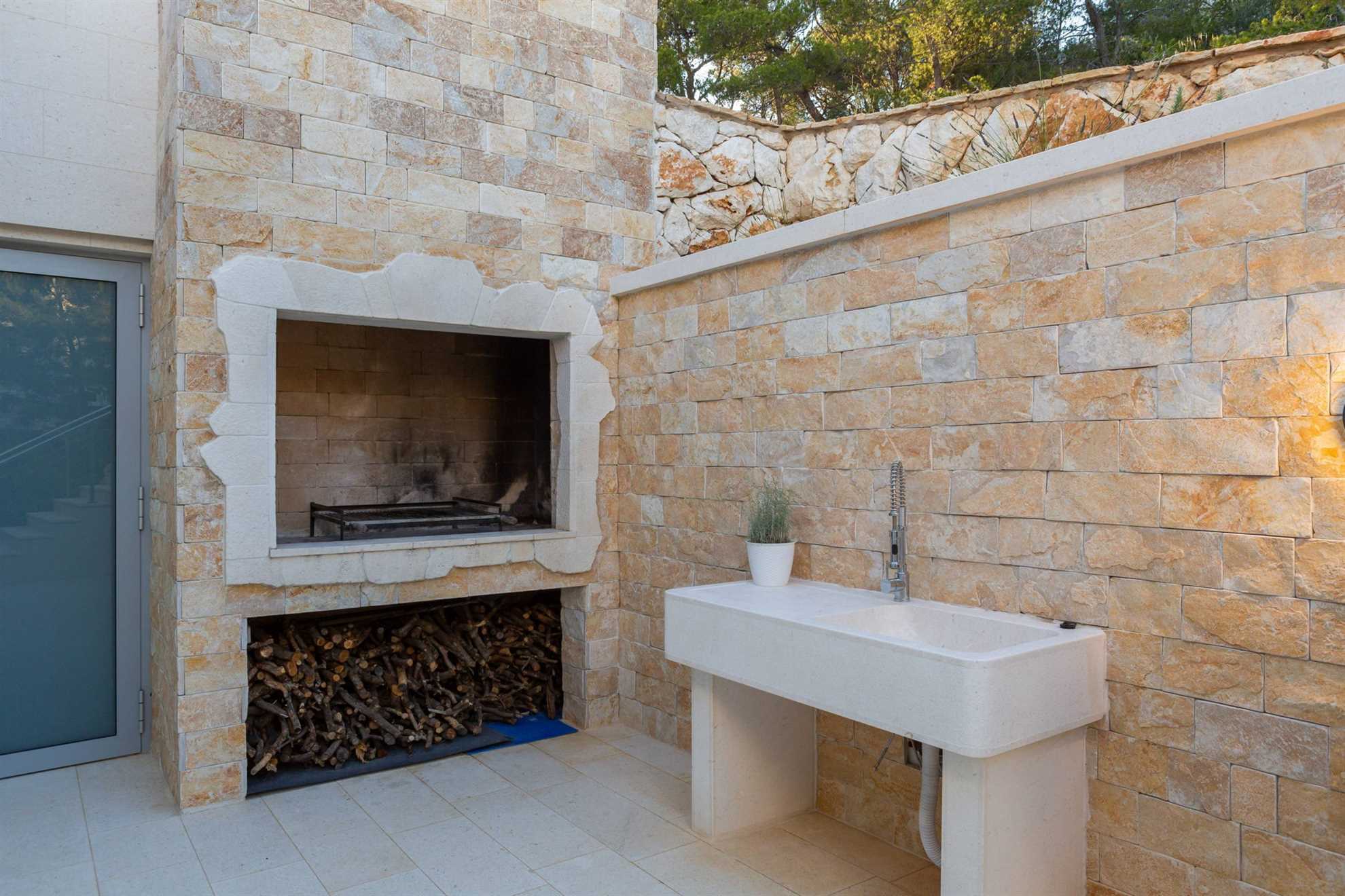 Luxury Villa Pharia Grande with Pool