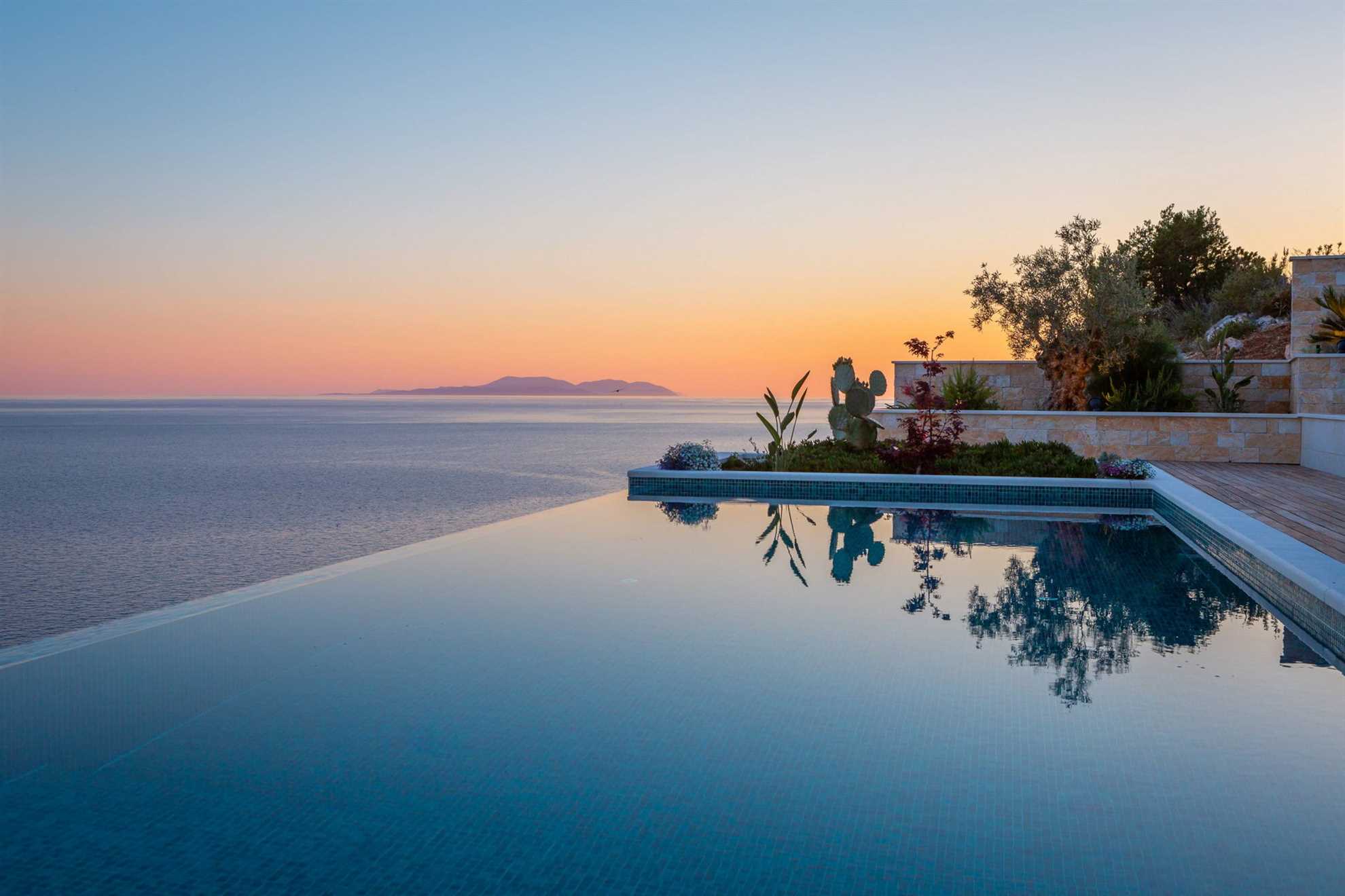 Luxury Villa Pharia Grande with Pool