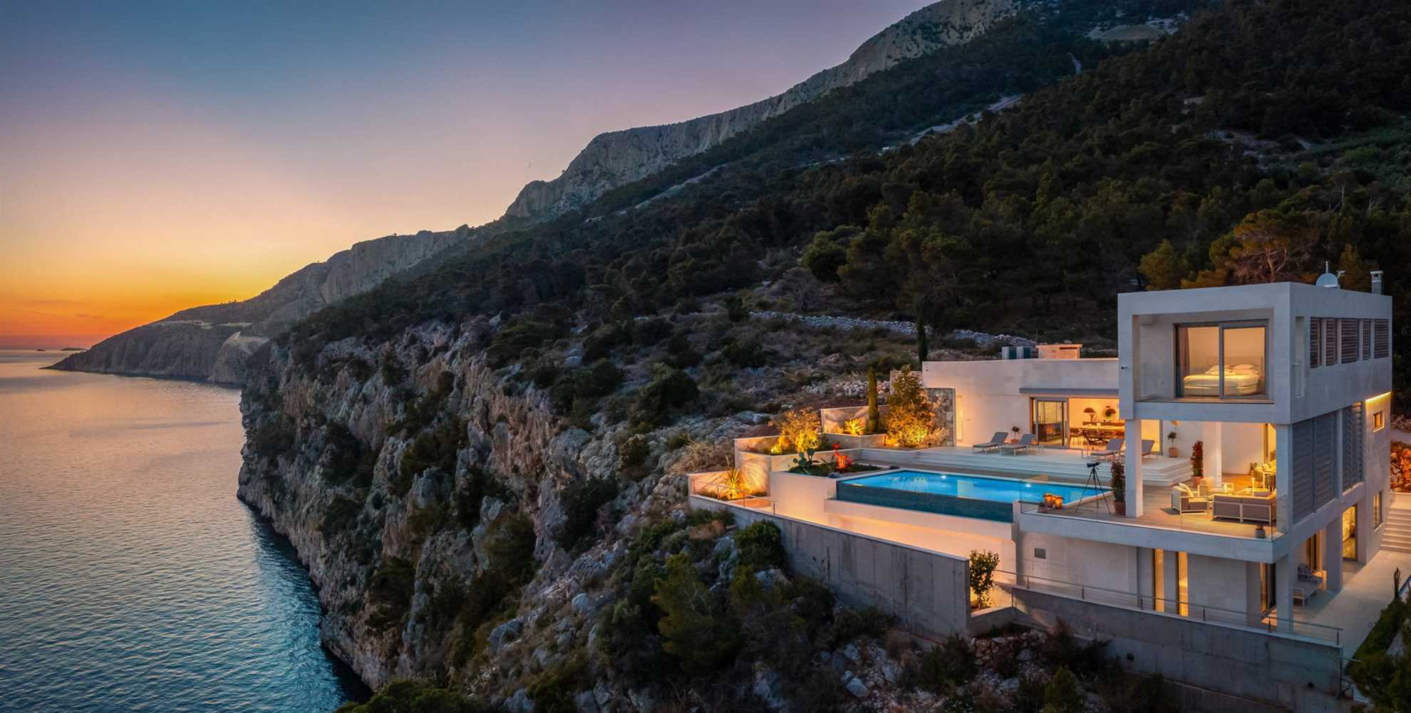 Luxury Villa Pharia Grande with Pool