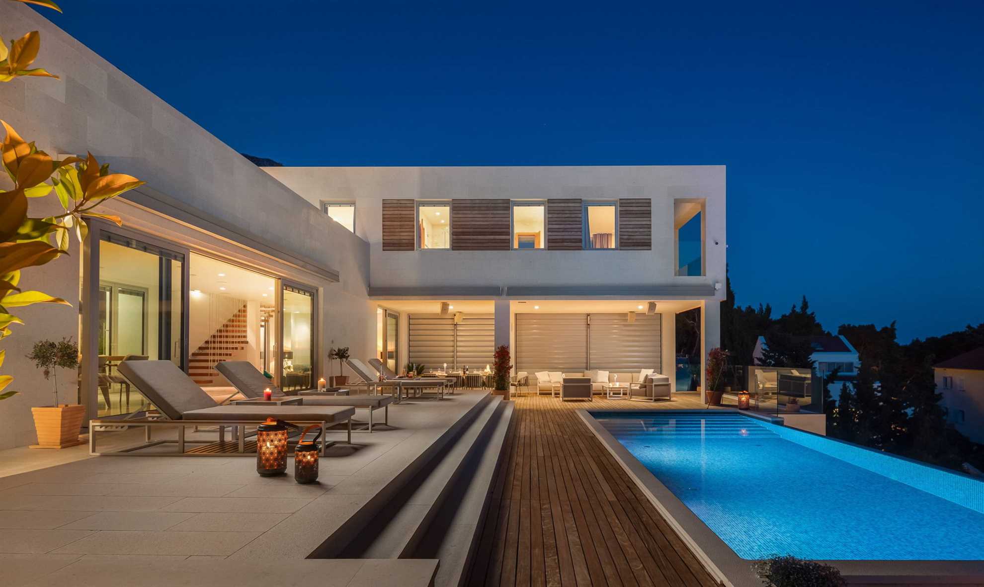 Luxury Villa Pharia Grande with Pool