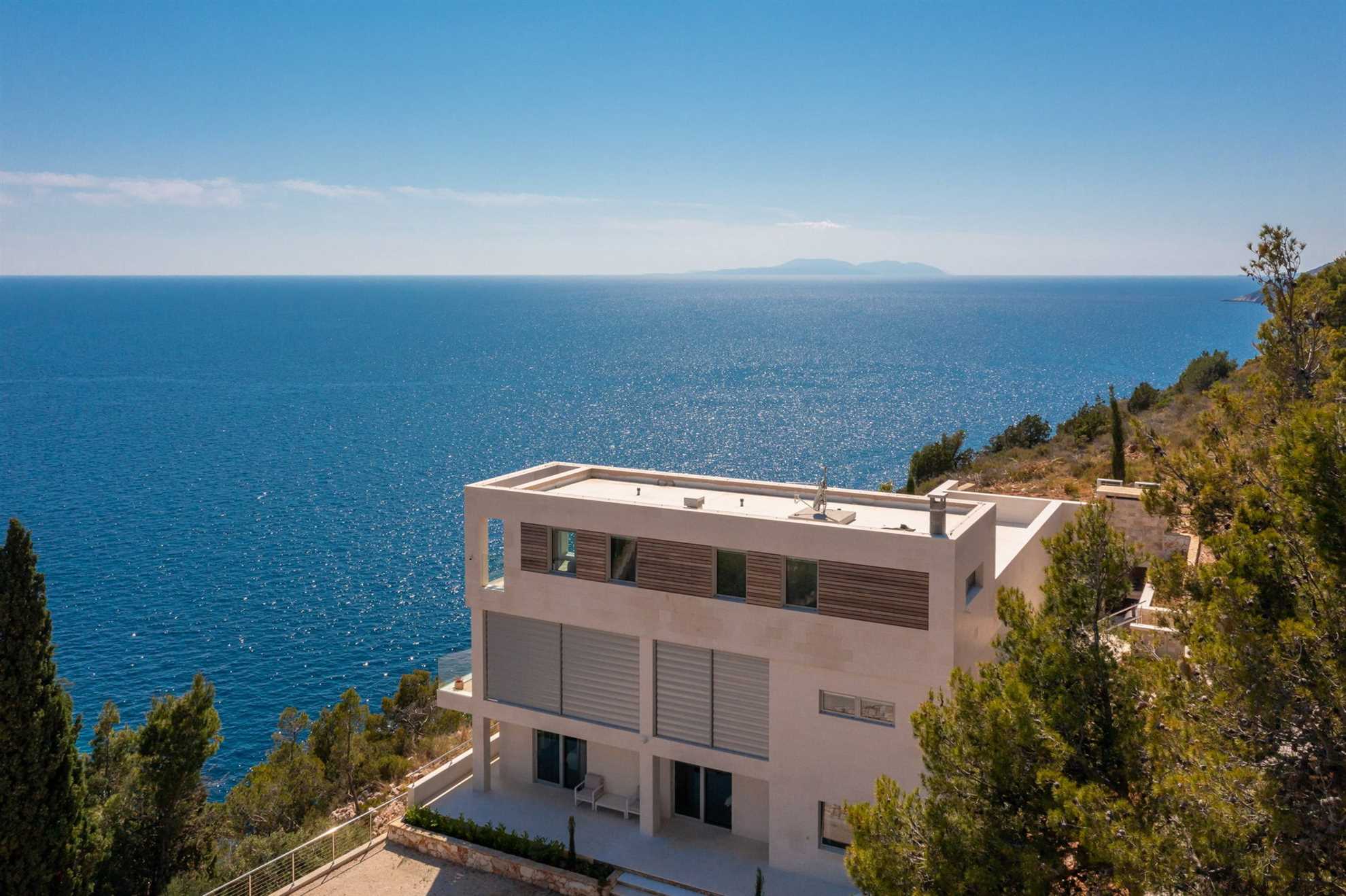 Luxury Villa Pharia Grande with Pool