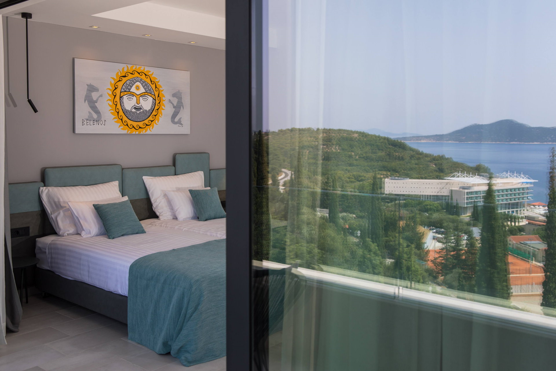 Luxury Villa Eminence with Pool