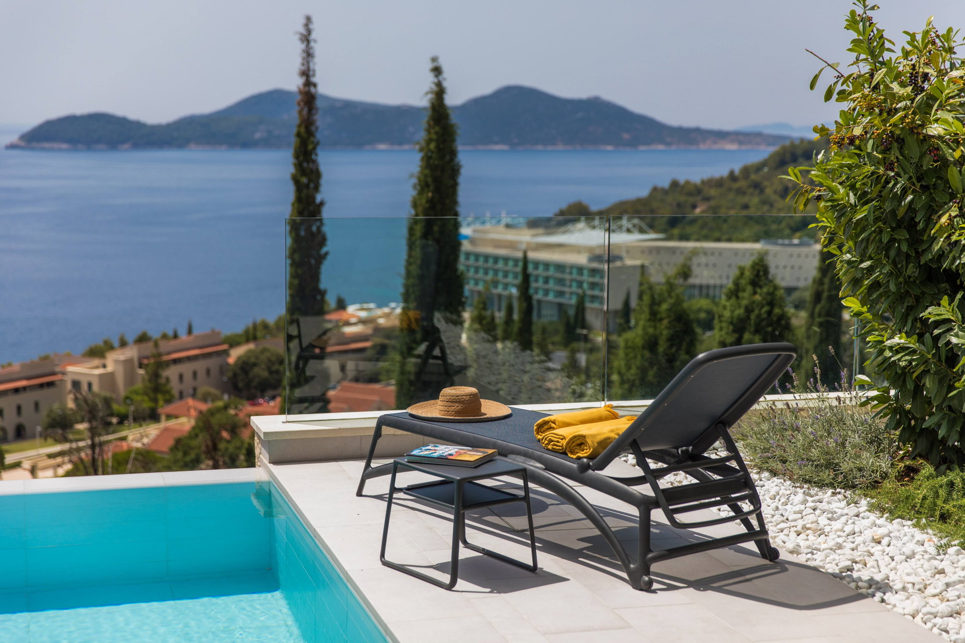 Luxury Villa Eminence with Pool