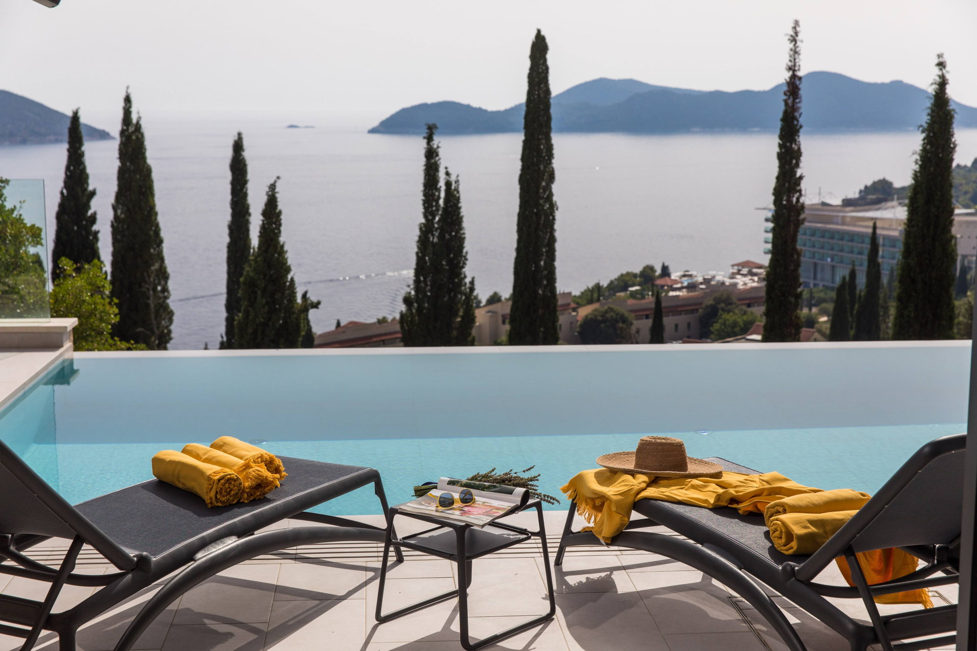 Luxury Villa Eminence with Pool