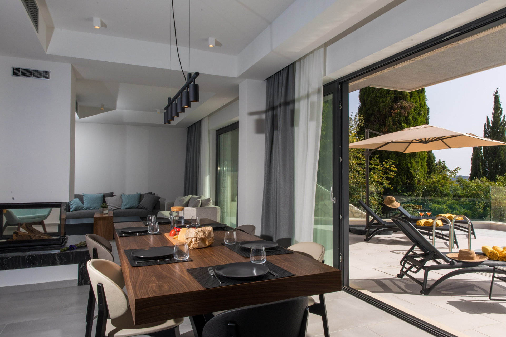 Luxury Villa Eminence with Pool