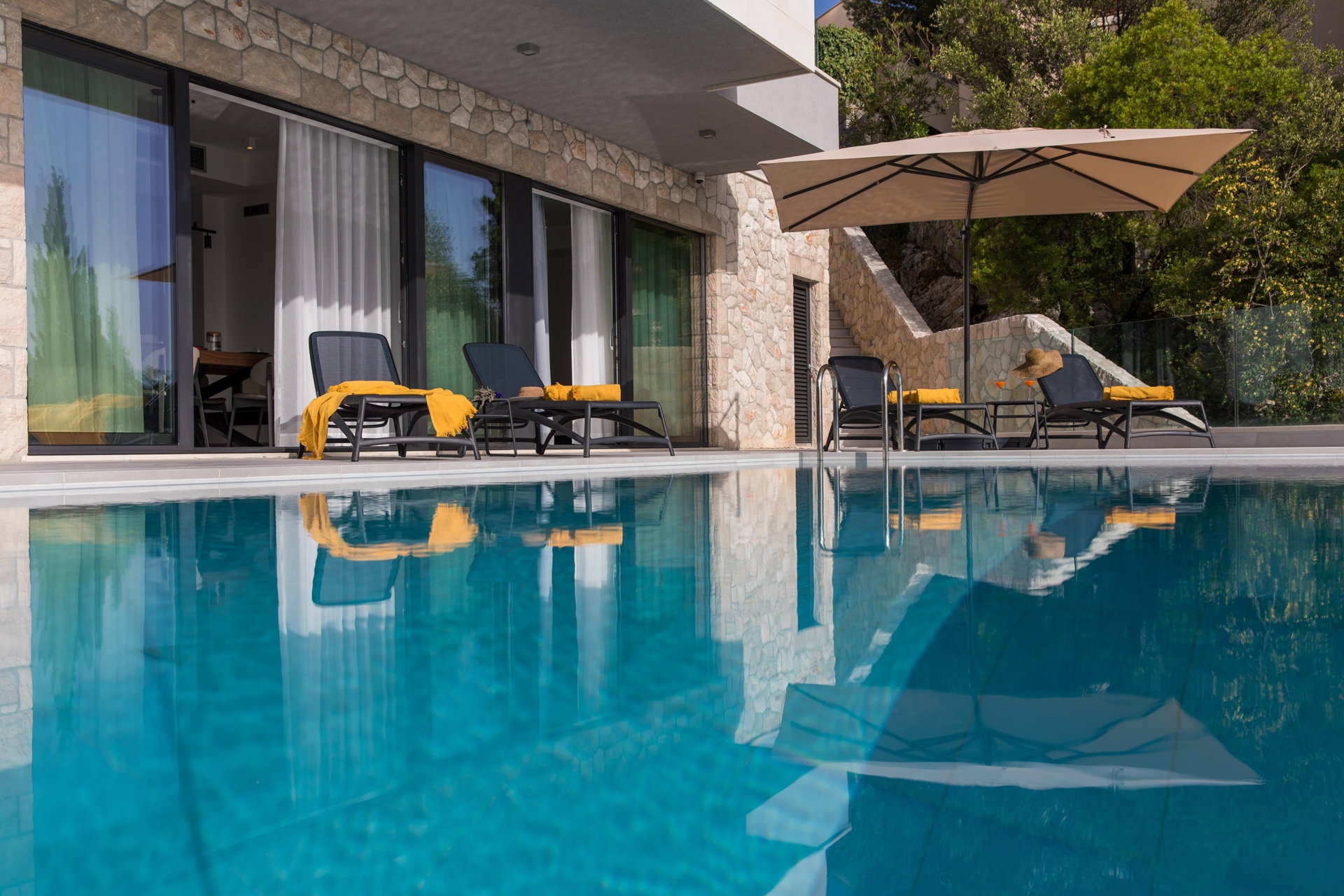 Luxury Villa Eminence with Pool