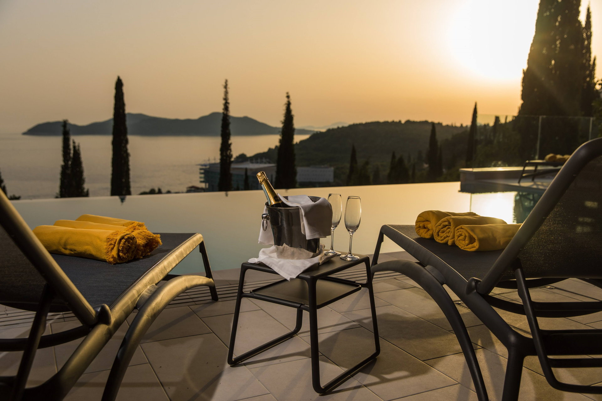 Luxury Villa Eminence with Pool