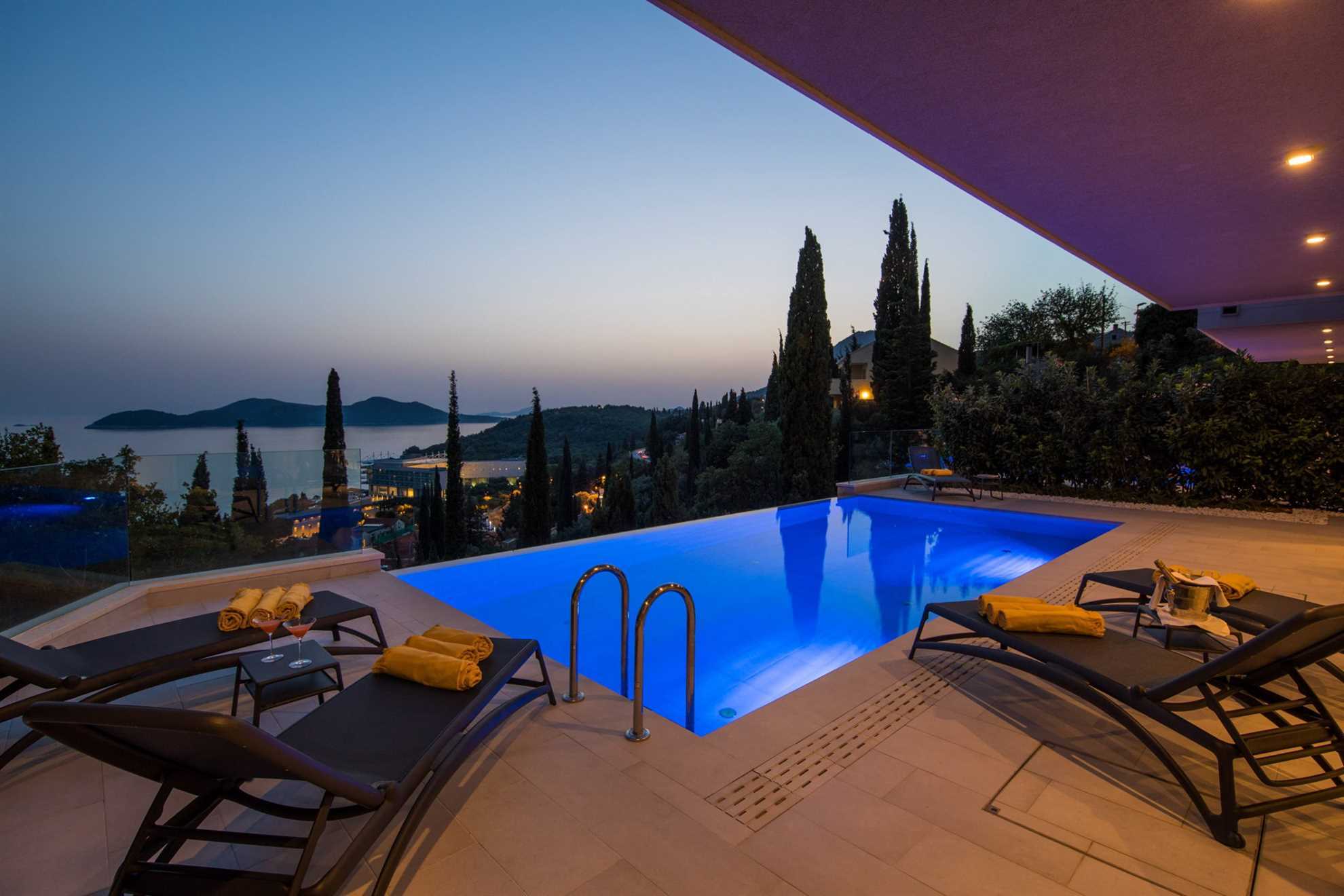 Image of Luxury Villa Eminence with Pool