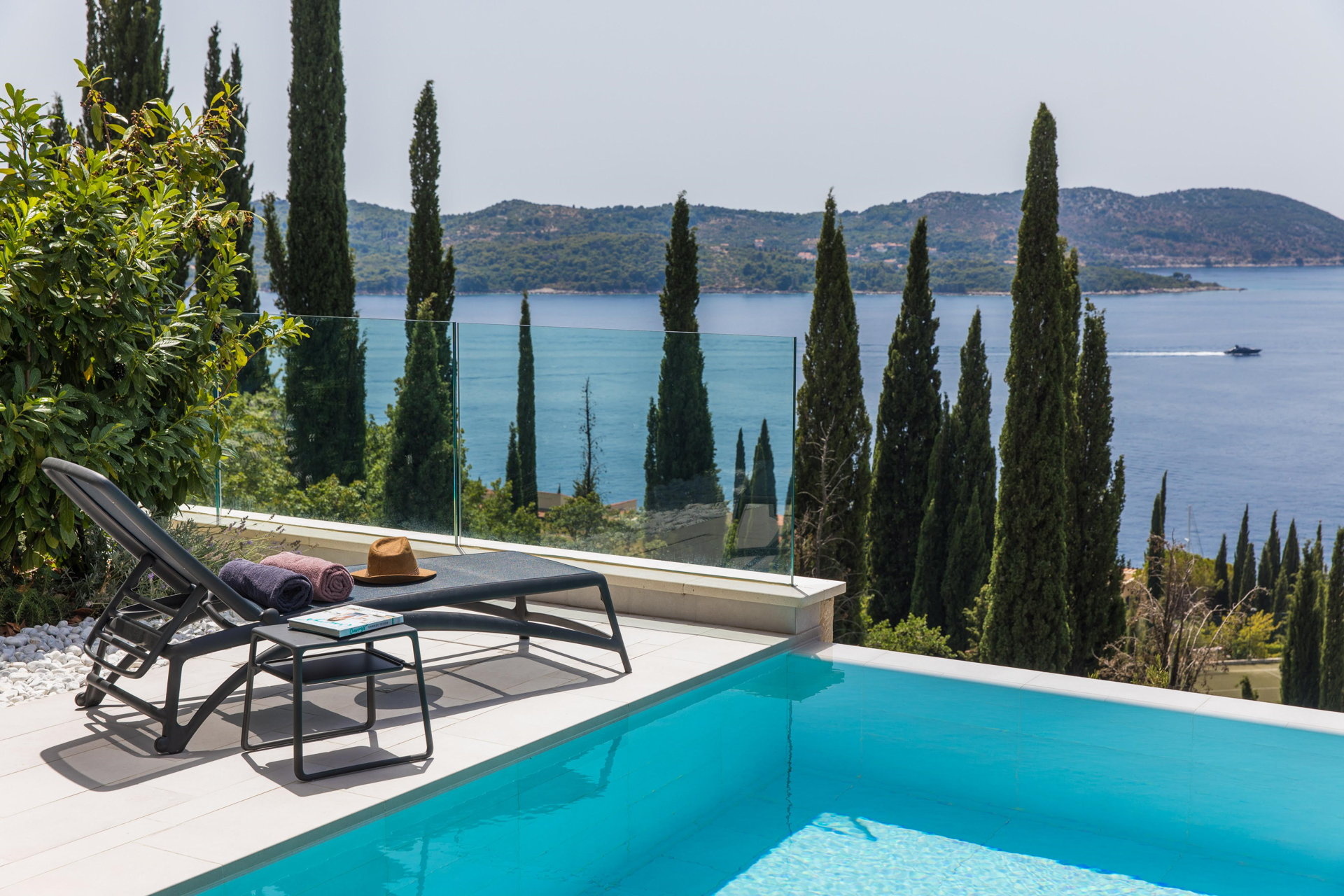 Luxury Villa Prominence with Pool