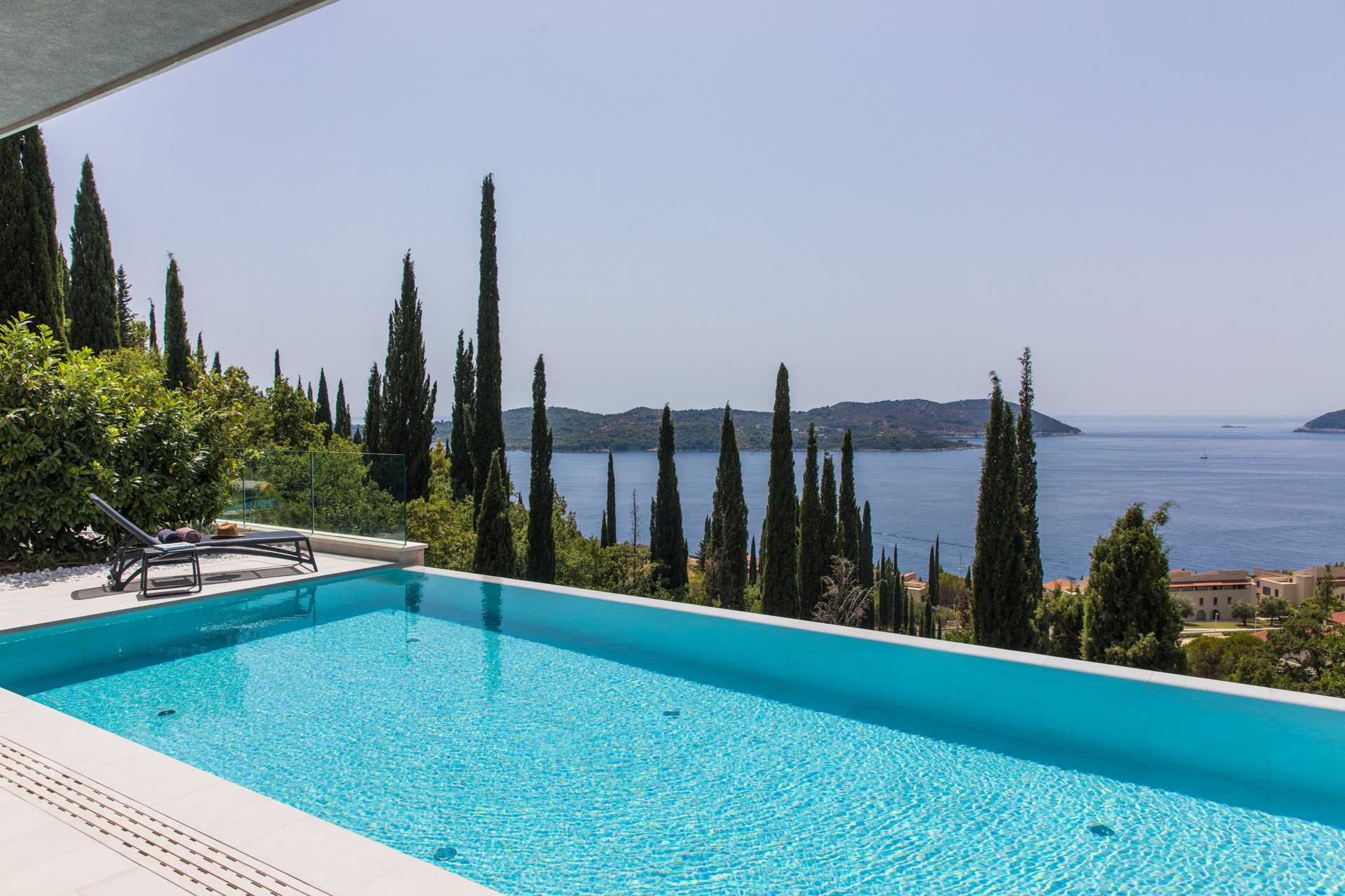 Luxury Villa Prominence with Pool