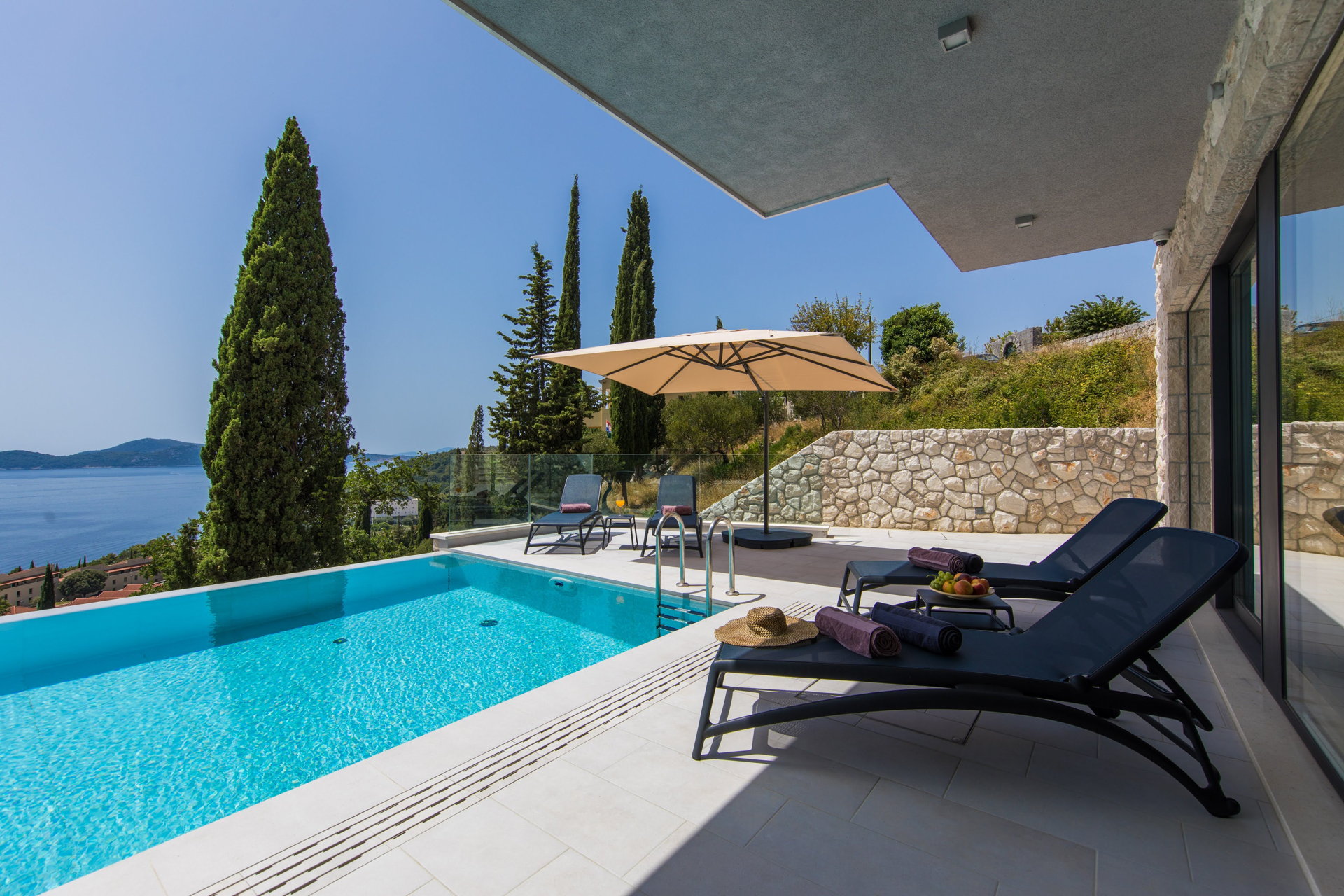Luxury Villa Prominence with Pool