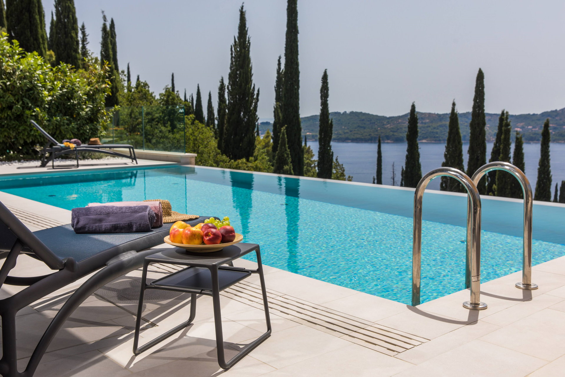 Luxury Villa Prominence with Pool