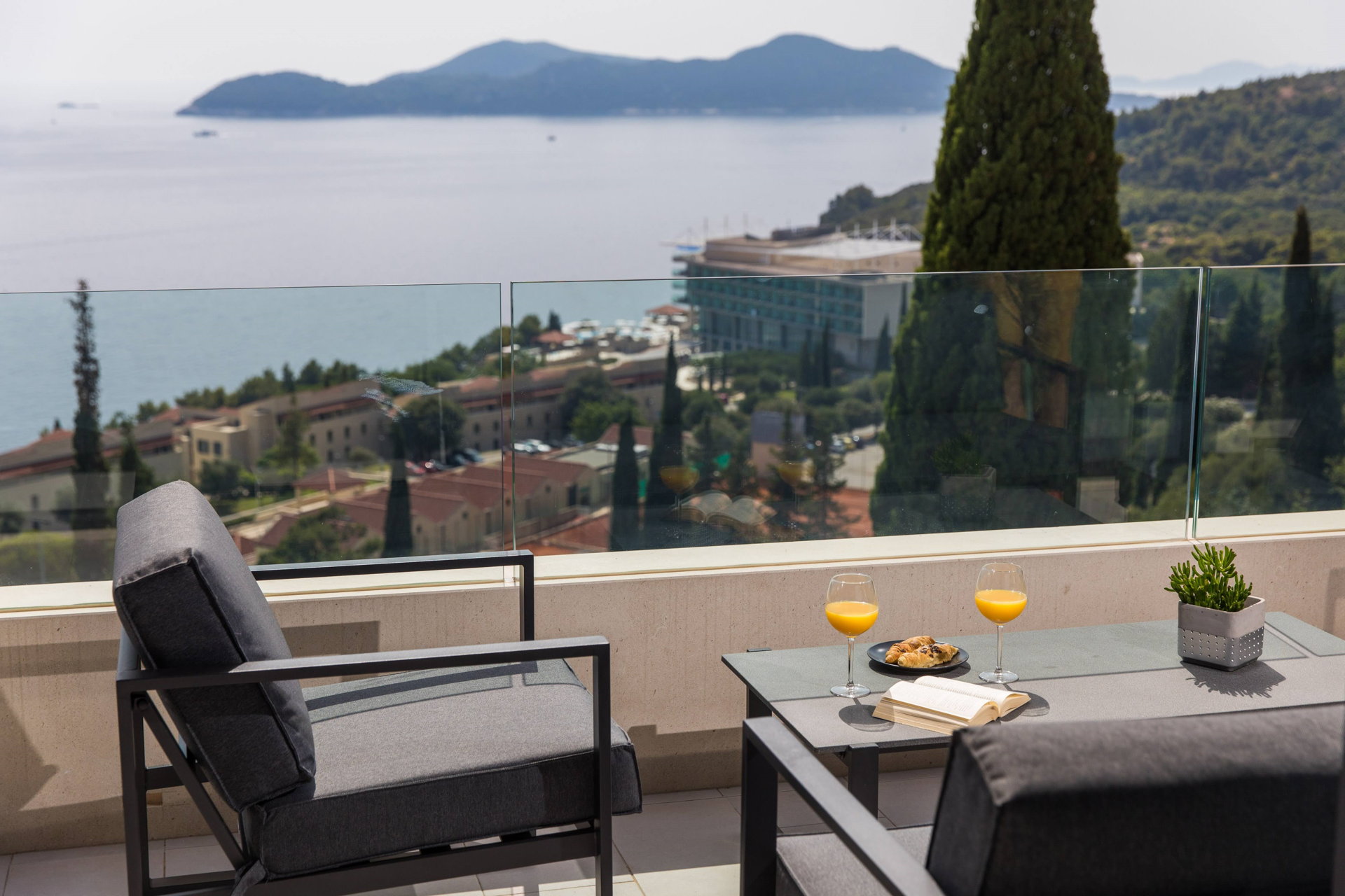 Luxury Villa Prominence with Pool