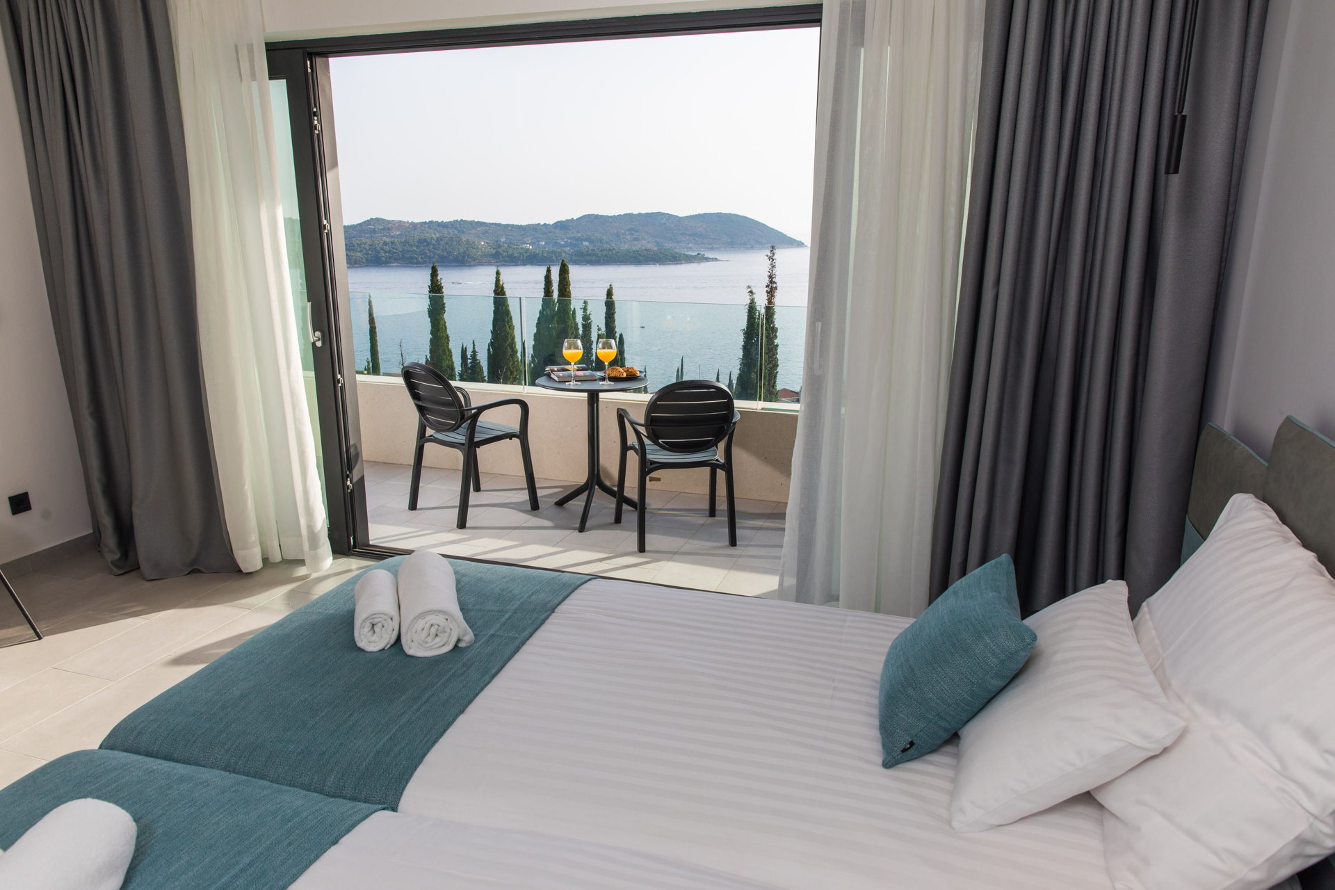 Luxury Villa Prominence with Pool